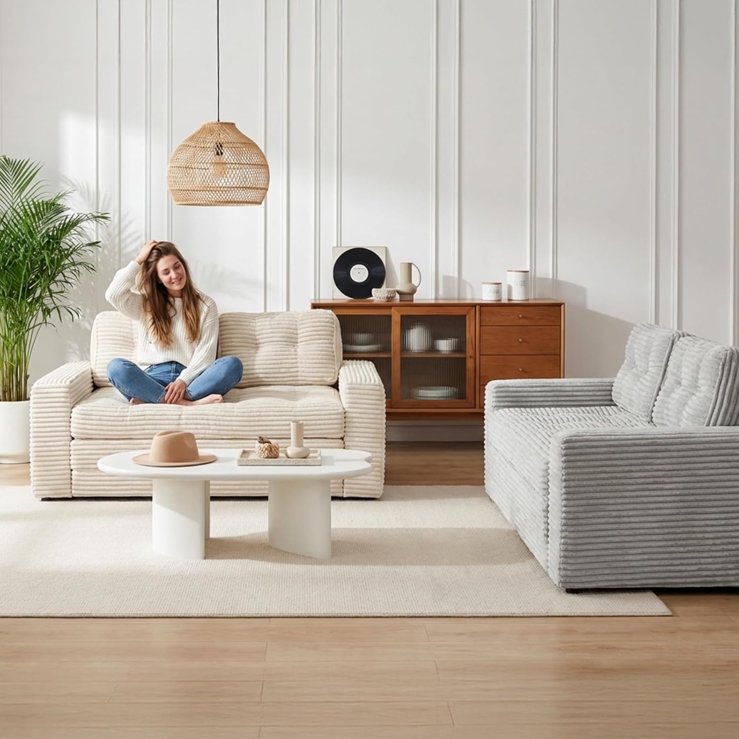 Bodensofa Schlafsofa Bed mit Pillow Back Support Armrest 140 cm Breit Klappbar Sofa 2-in-1 Design für Wohnzimmer, Schlafzimmer und Gästezimmer Grau