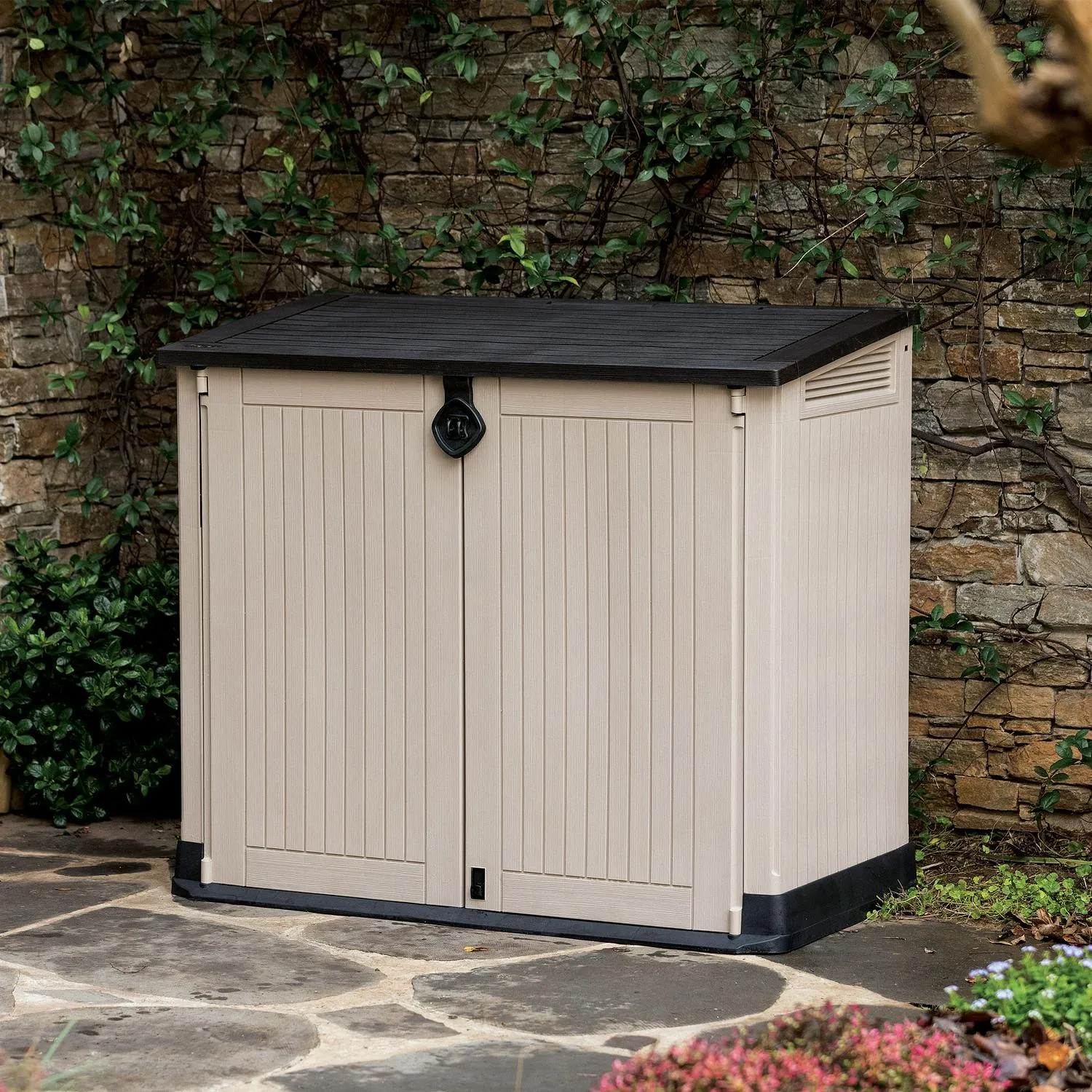 Keter Store-It-Out Midi 30-Cu Ft All-Weather Hars Opslagschuur, Beige