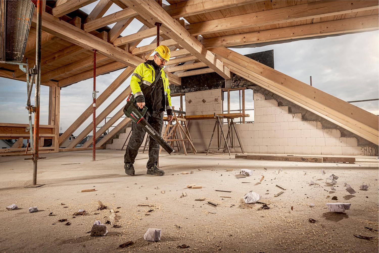 metabo Akku-Laubbläser LB 18 LTX BL – 601607850 – 18 V – Leiser Akku-Laubbläser mit starkem Motor und konstanter Blaskraft – Ohne Akku und Ladegerät, Grün