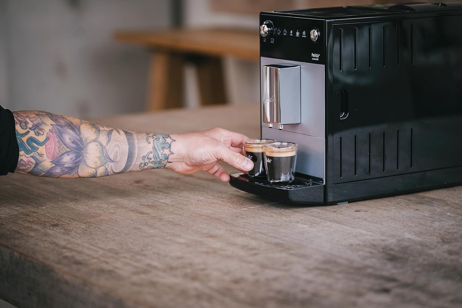 Melitta Purista - Kaffeevollautomat mit Lieblingskaffee-Funktion, Kaffeemaschine mit Mahlwerk und 3-stufig einstellbarer Kaffeestärke, für Kaffee und Espresso, schwarz