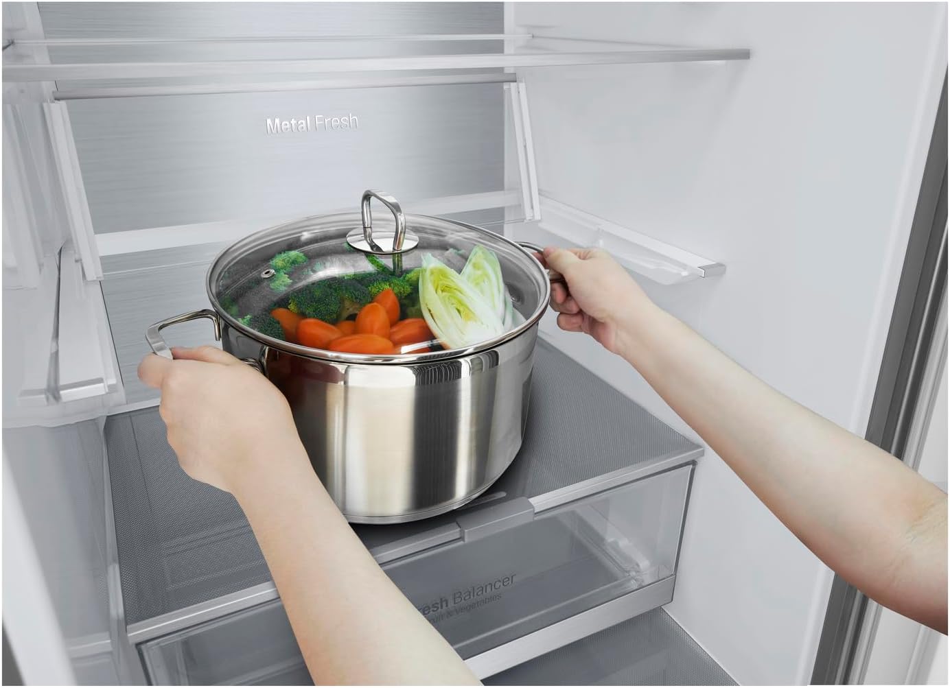 LG GBP62MCNAC Kühl-Gefrierkombi – 384 L, Energieeffizienz A, Total NoFrost, DoorCooling+, niedriger Geräuschpegel, modernes Design in Anthrazit Schwarz, 59,5 x 67,5 x 203 cm