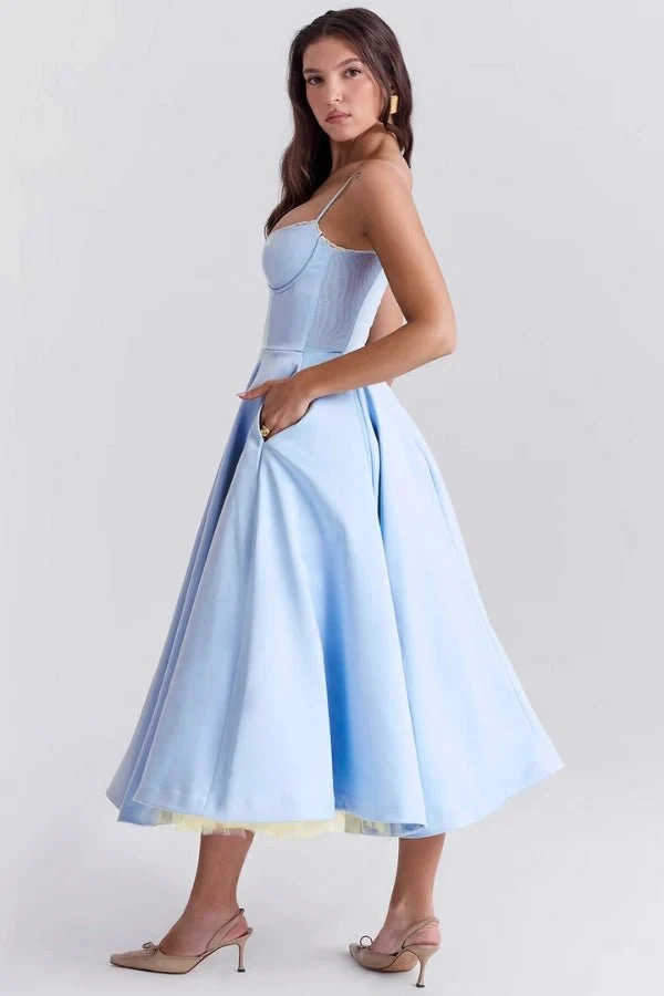 Elegantes Satin-Abendkleid mit T��ll
