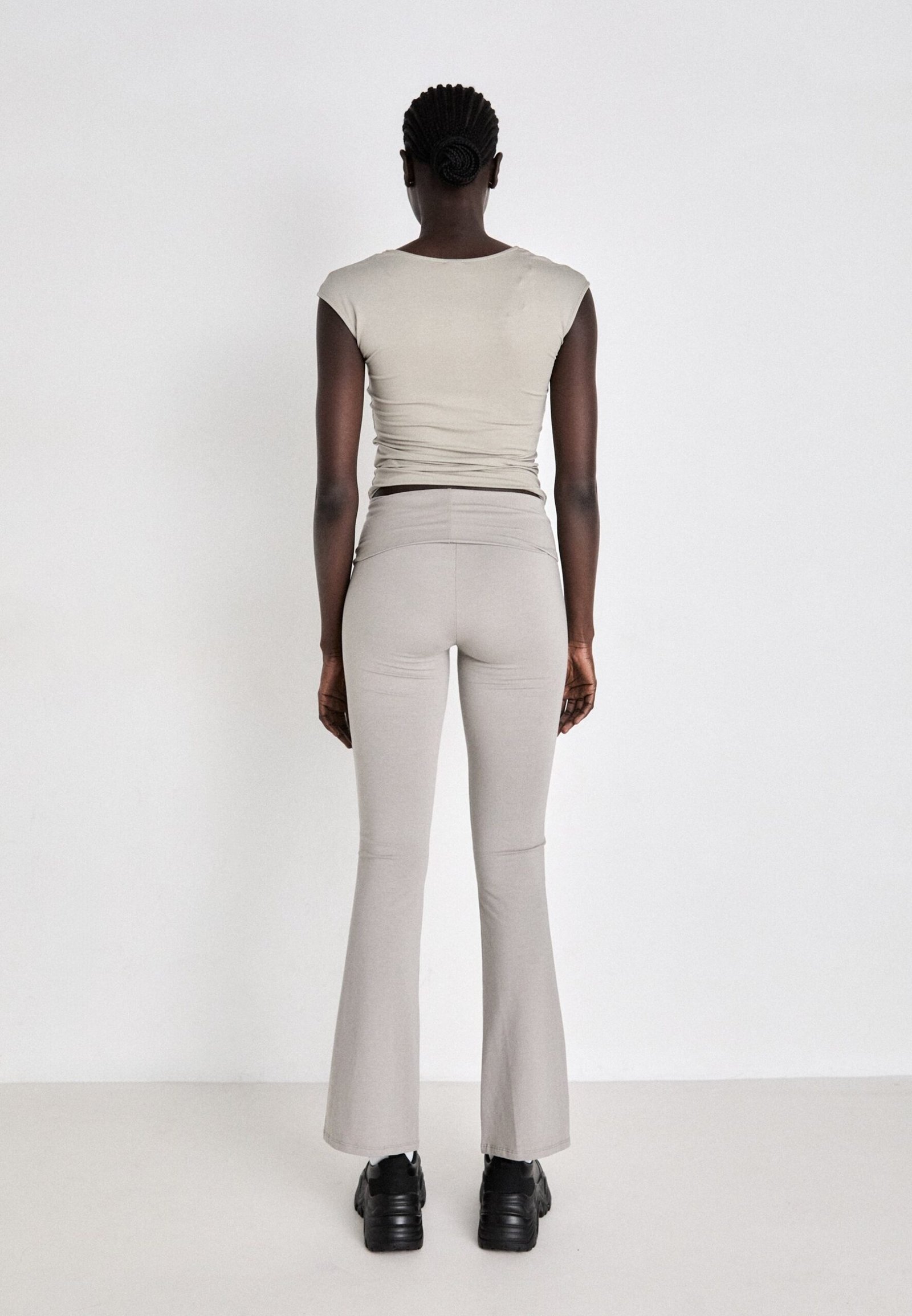 Dame Gina Tricot Soft touch folded trouser