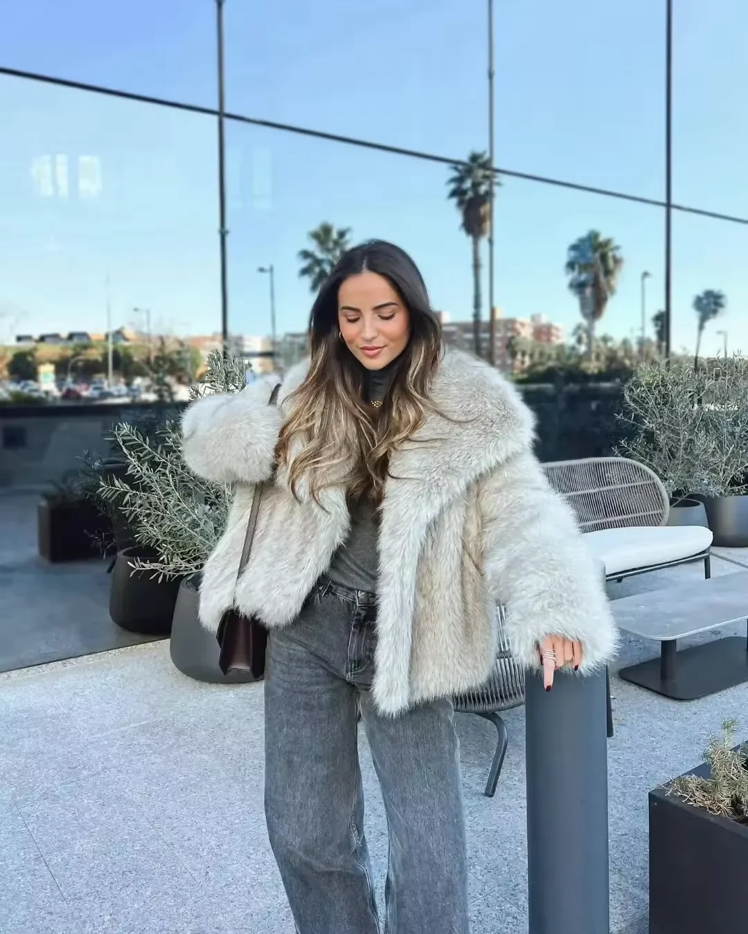 Eleganter Fake Fur Wintermantel f��r Damen