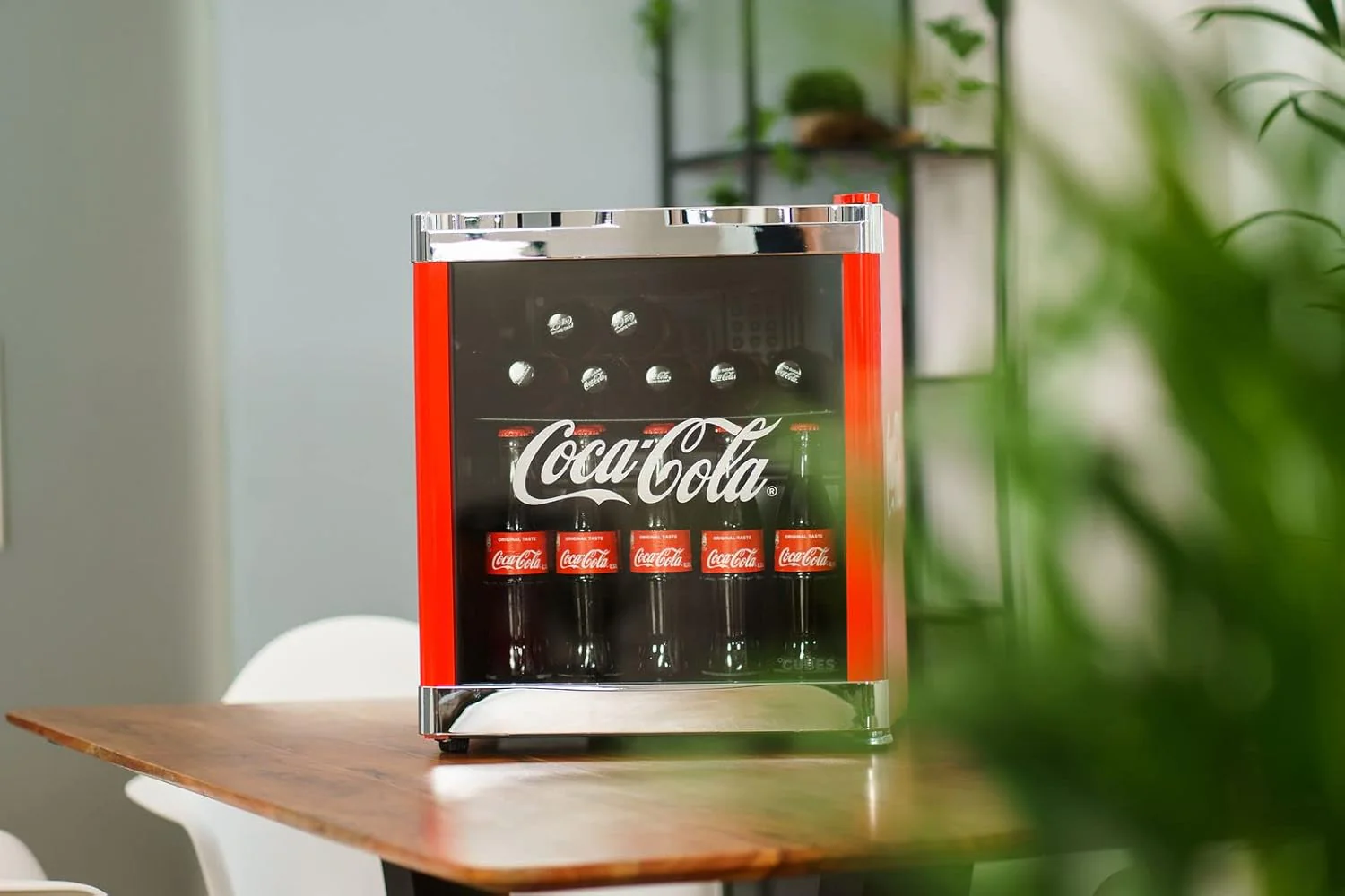 ��CUBES Flaschenk��hlschrank Coca-Cola Classic/ 51 cm H?he / 98 kWh/Jahr / 48 L K��hlteil