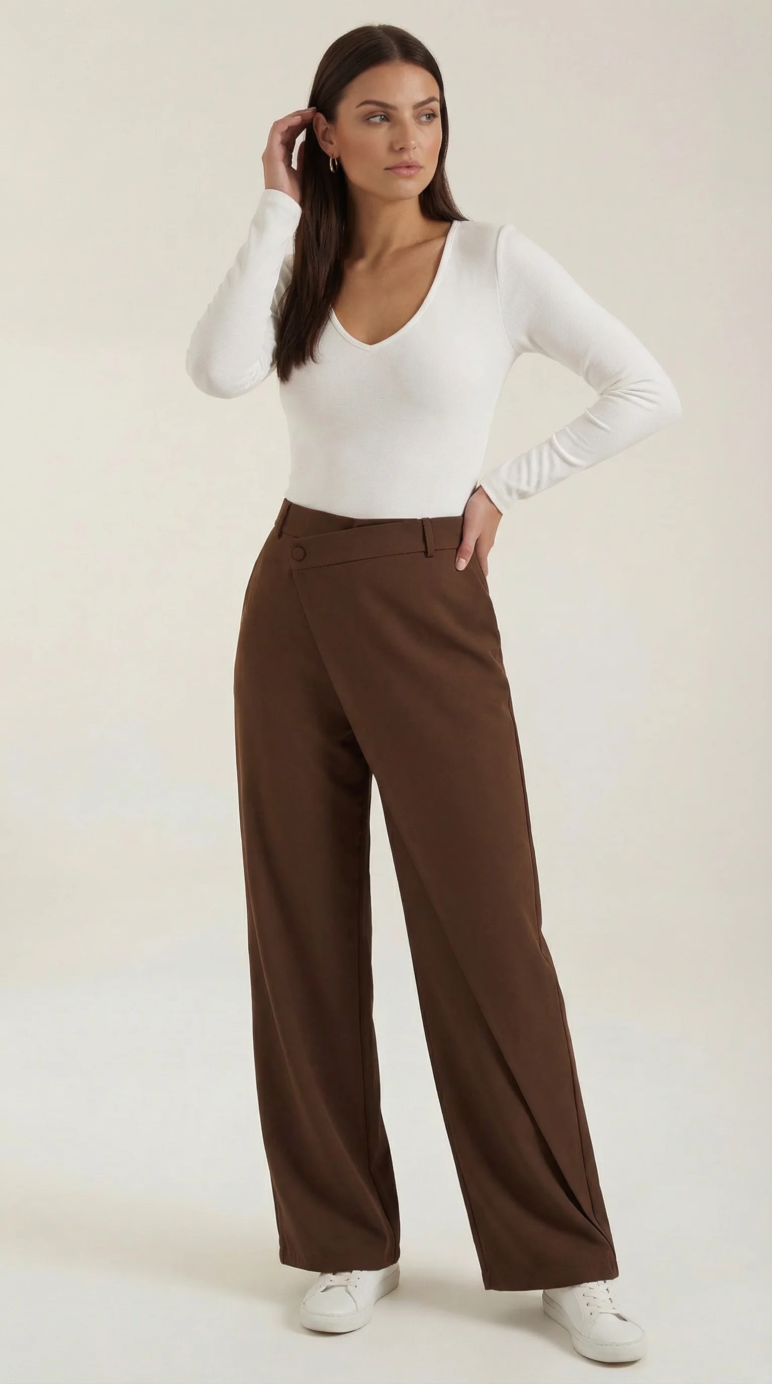 Asymmetrische Hose mit weitem Bein
