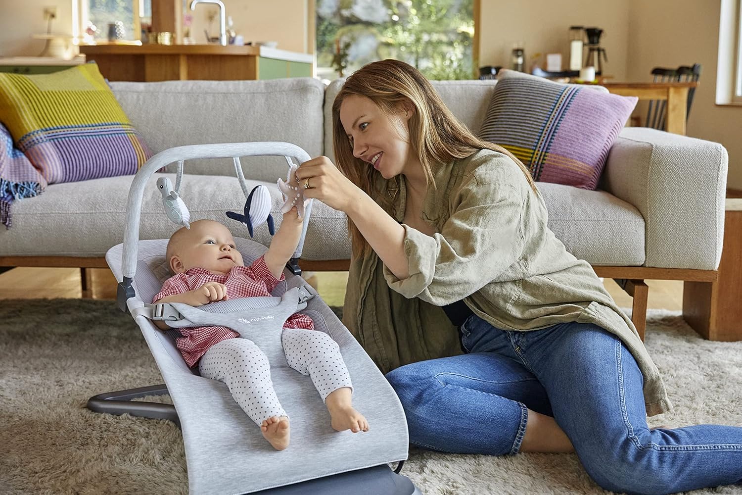 Ergobaby 3-in-1 Evolve Bouncer, Ergonomische wipstoel voor baby's vanaf de geboorte tot peuters, Babyschommel met zitverkleiner voor pasgeborenen (2,5 kg - 13,2 kg), Cream