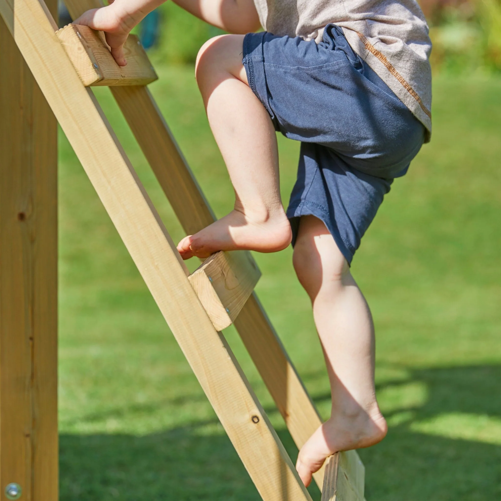 TP Castlewood Beeston Houten Klimrek met Schommelset & Glijbaan ?C FSC? gecertificeerd