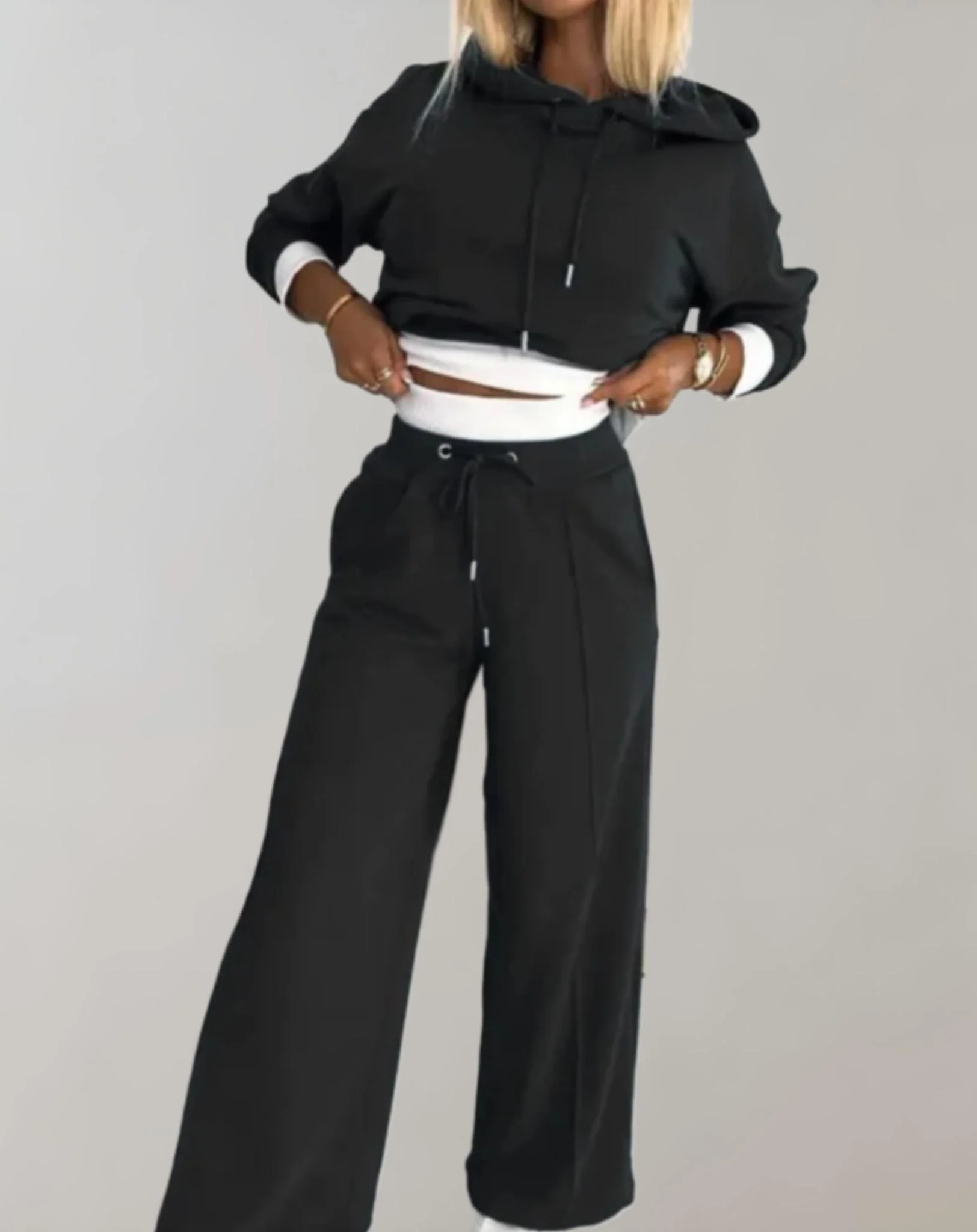 Damen Lounge Set Zweiteiler mit Cropped Hoodie und weiter Hose | Bequemer Hausanzug mit High Waist Schnitt f��r Freizeit