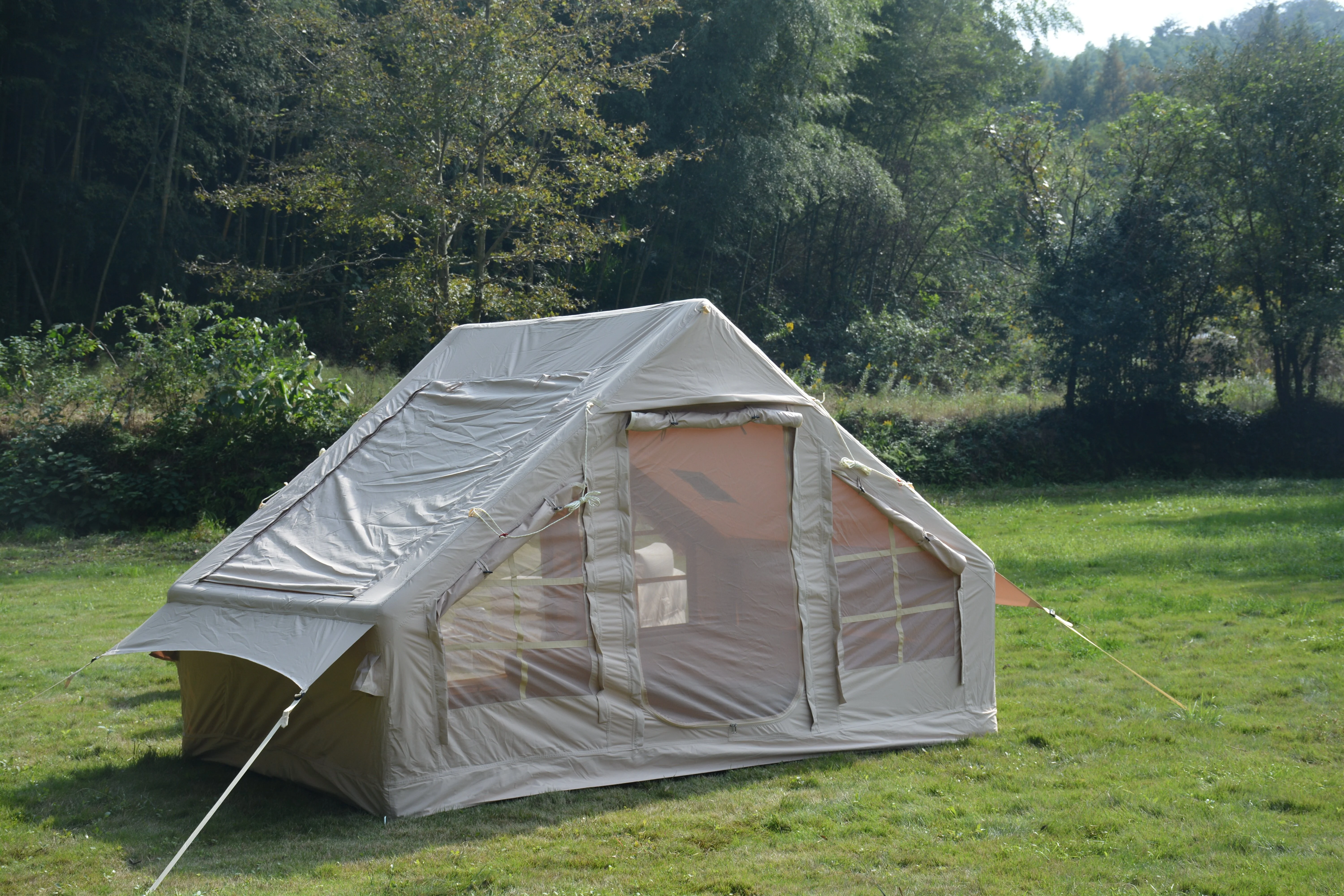 Inflatable Camping Tent Easy Setup 4 Season Glamping Tent 4-6 Persons Waterproof Windproof Outdoor Self-Supporting Blow up Tent Air Tent Portable House Beige