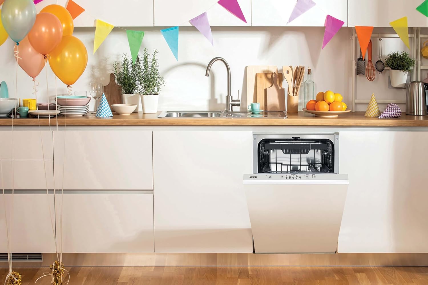 Gorenje GI 520 E15X Teilintegrierbarer Geschirrspüler / 45cm / 9 Maßgedecke / 5 Programme / 1h Reinigungsprogramm / höhenverstellbarer Oberkorb / vollständiger Überlaufschutz, Eingebaut, Edelstahl