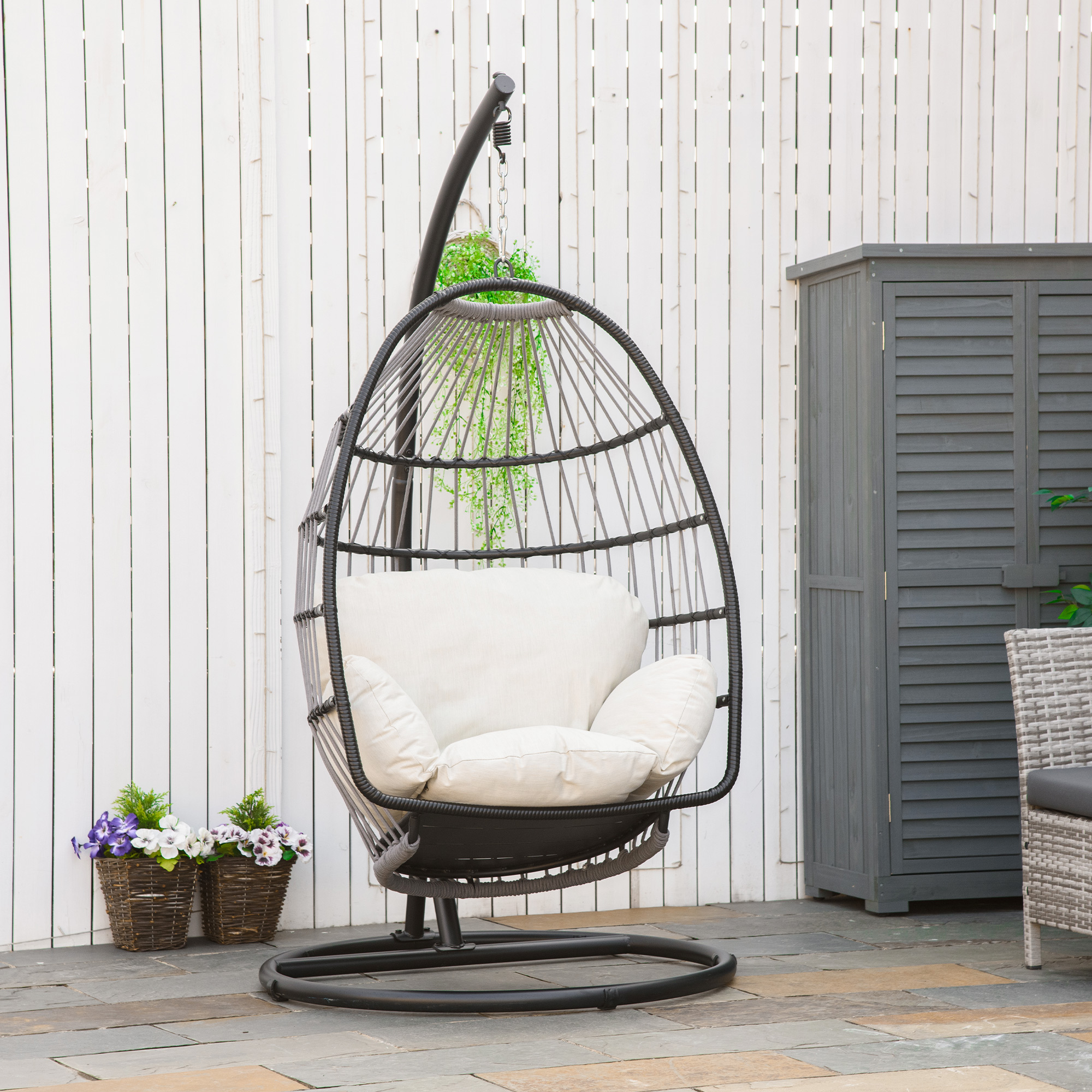 Outsunny hangstoel hangmand met frame hangende schommel hangstoel met kussenmand opvouwbaar metaal zwart + cr��me wit 101 x 101 x 188 cm
