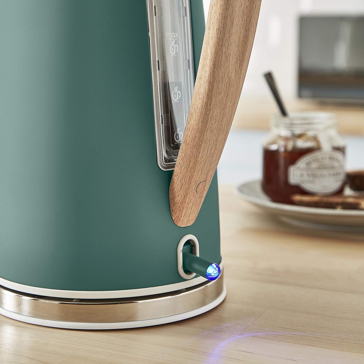 Swan Nordic Frühstücksset, Wasserkocher, 1,7 l, 2200 W, Breitschlitz-Toaster, 2 Scheiben, digitale Mikrowelle 20 l, modernes Design, Holzoptik, Grün