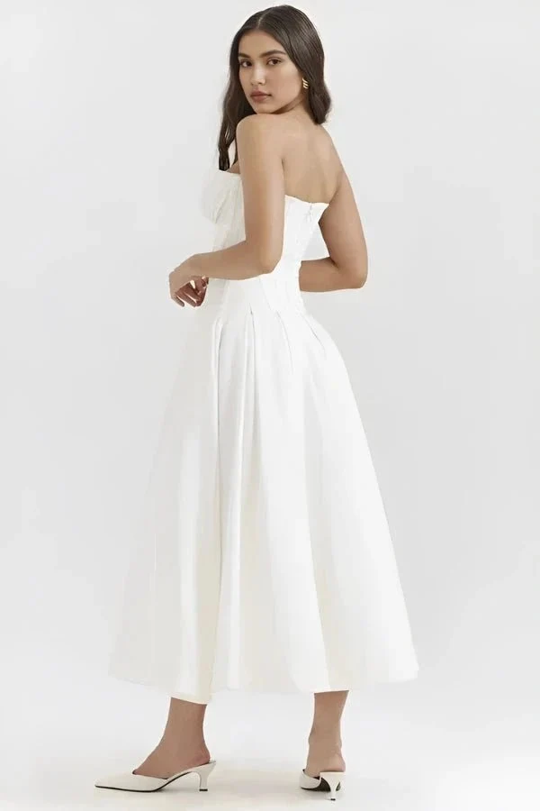 Elegantes Kleid mit skulpturalem Oberteil