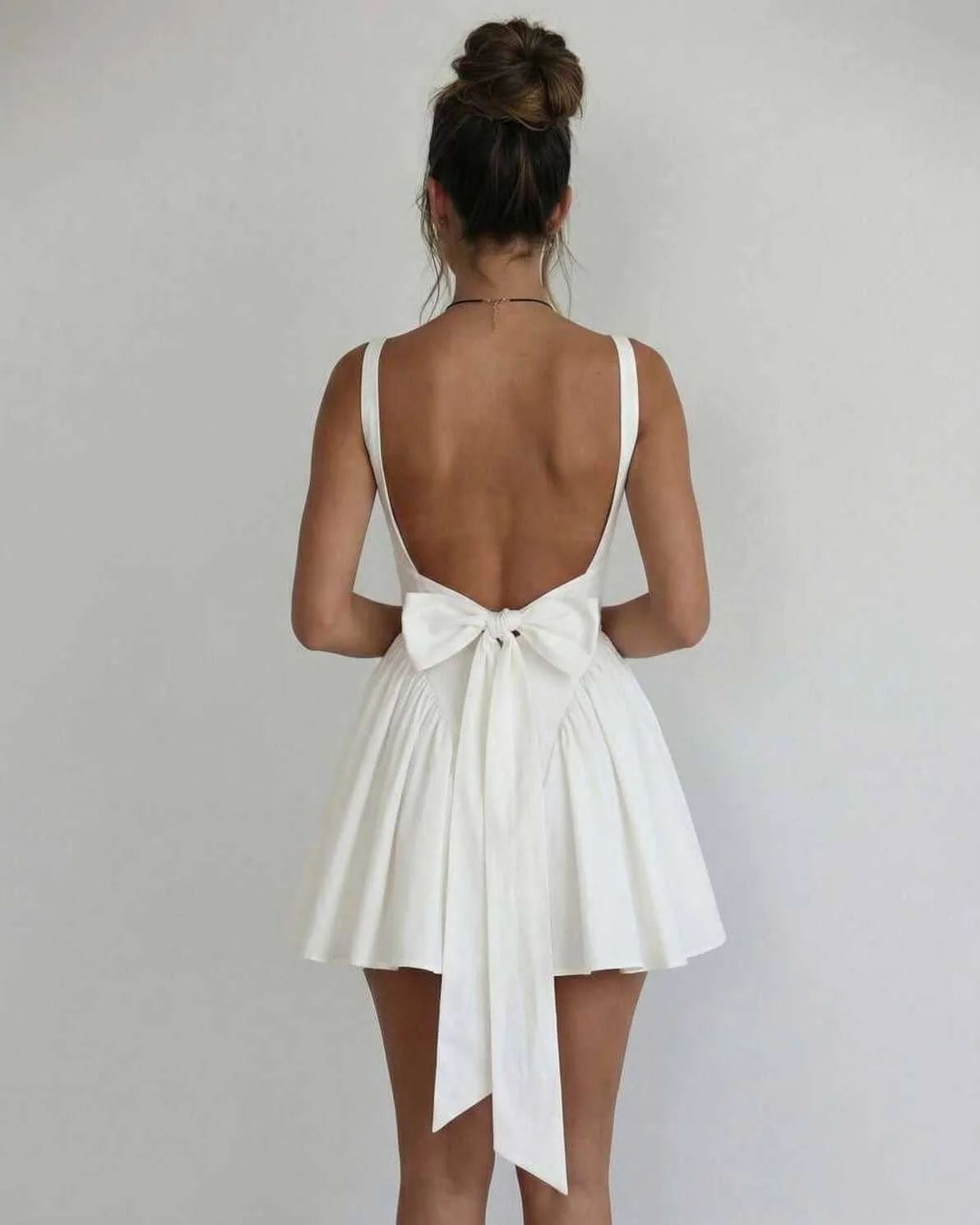 Minikleid f��r Damen mit femininer Passform f��r festliche Anl?sse und den Alltag