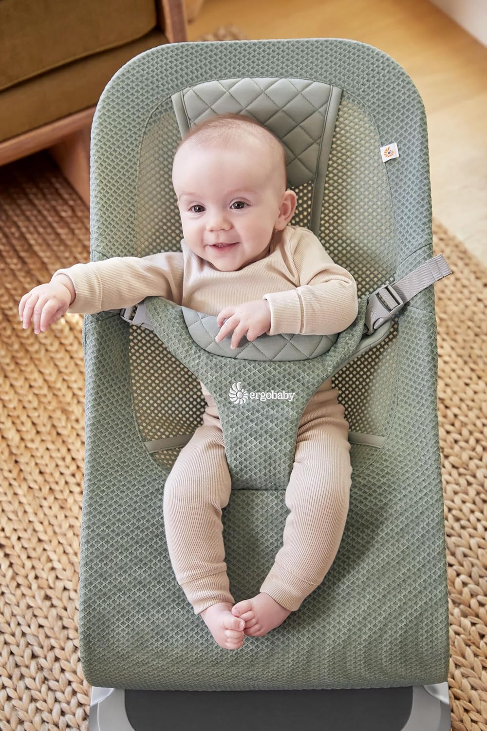 Ergobaby 3-in-1 Evolve Bouncer, Ergonomische Babywippe für Neugeborene ab Geburt bis zum Kleinkind, Babyschaukel mit Neugeboreneneinsatz (2,5 kg - 13,2 kg), Cream