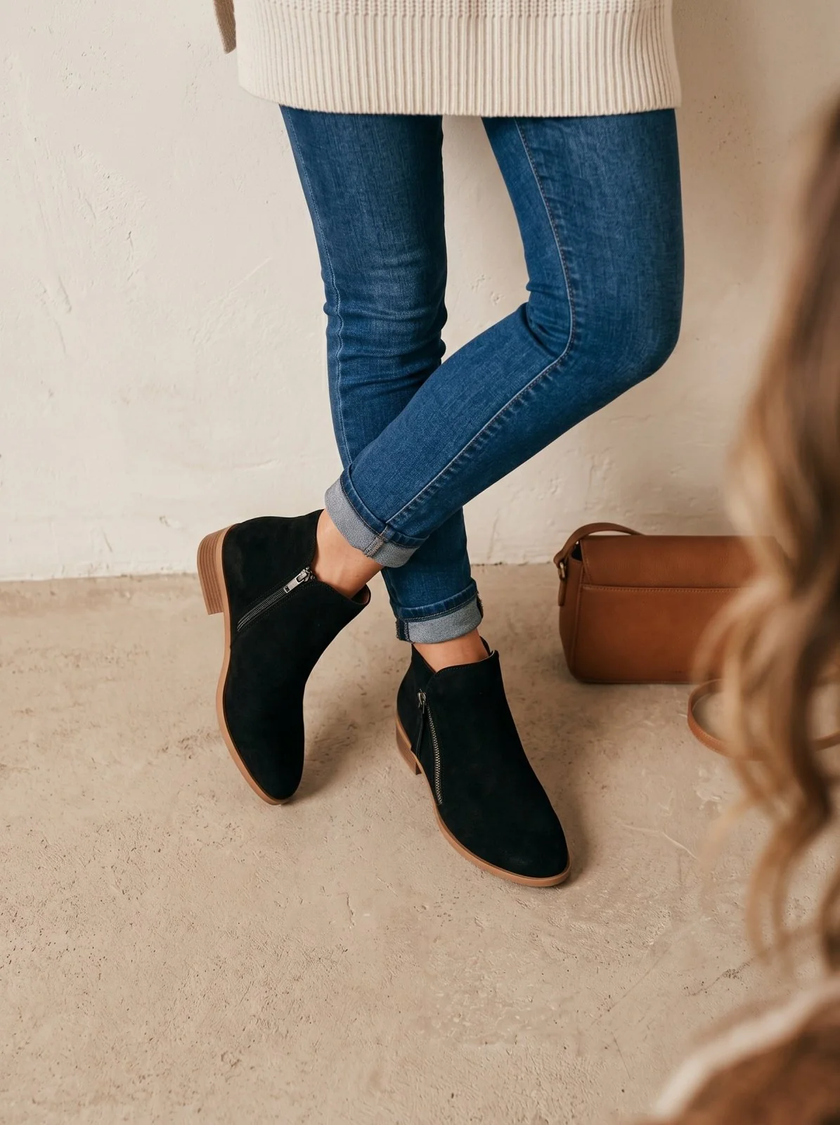 Damen Stiefeletten aus Wildleder mit bequemem Blockabsatz und praktischem Seitenrei?verschluss f��r herbstliche Outfits