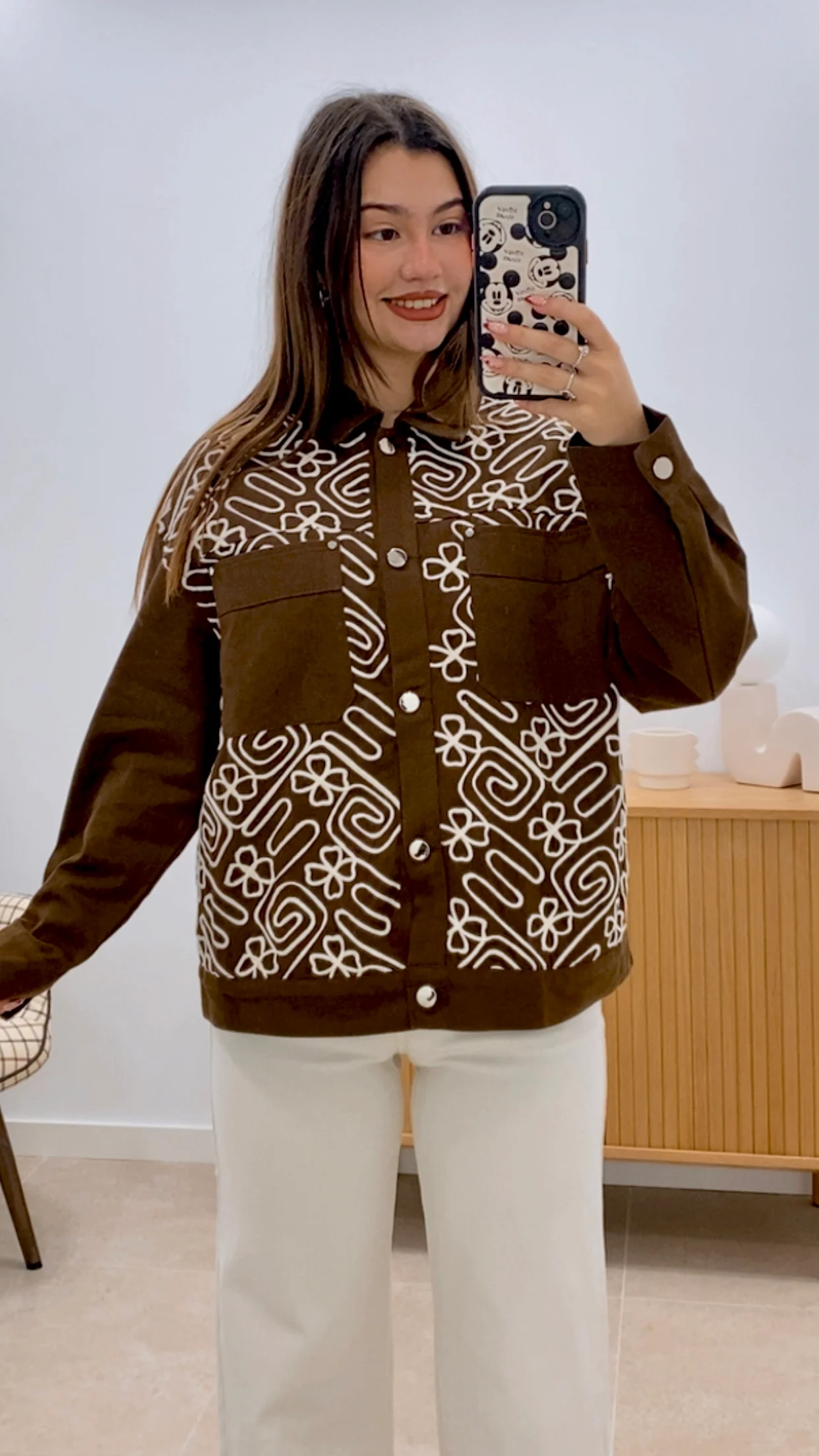 CHAQUETA BORDADA BOLSILLOS