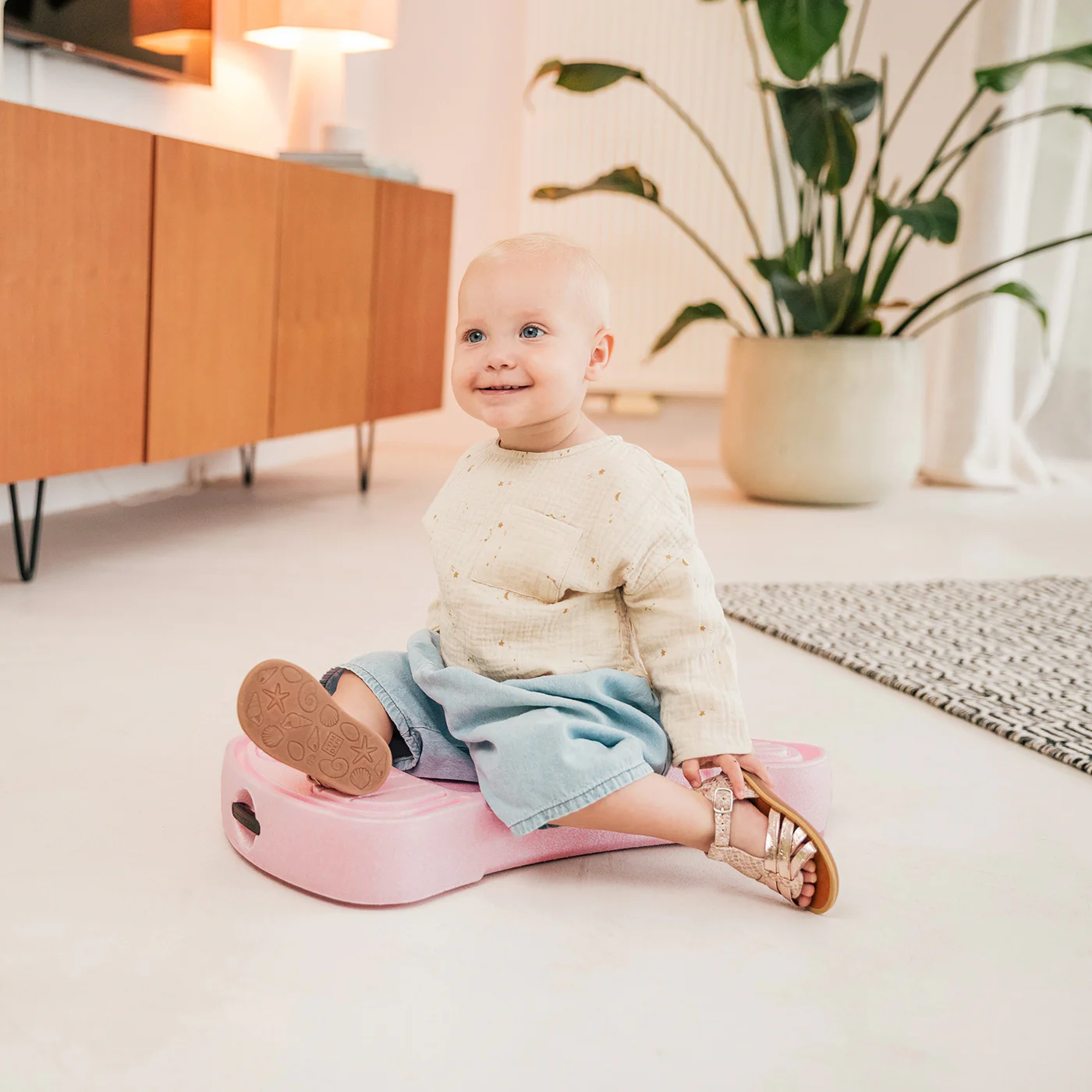 2025 Scoot and Ride My First 3-in-1 Babywalker & Glijder in Roze