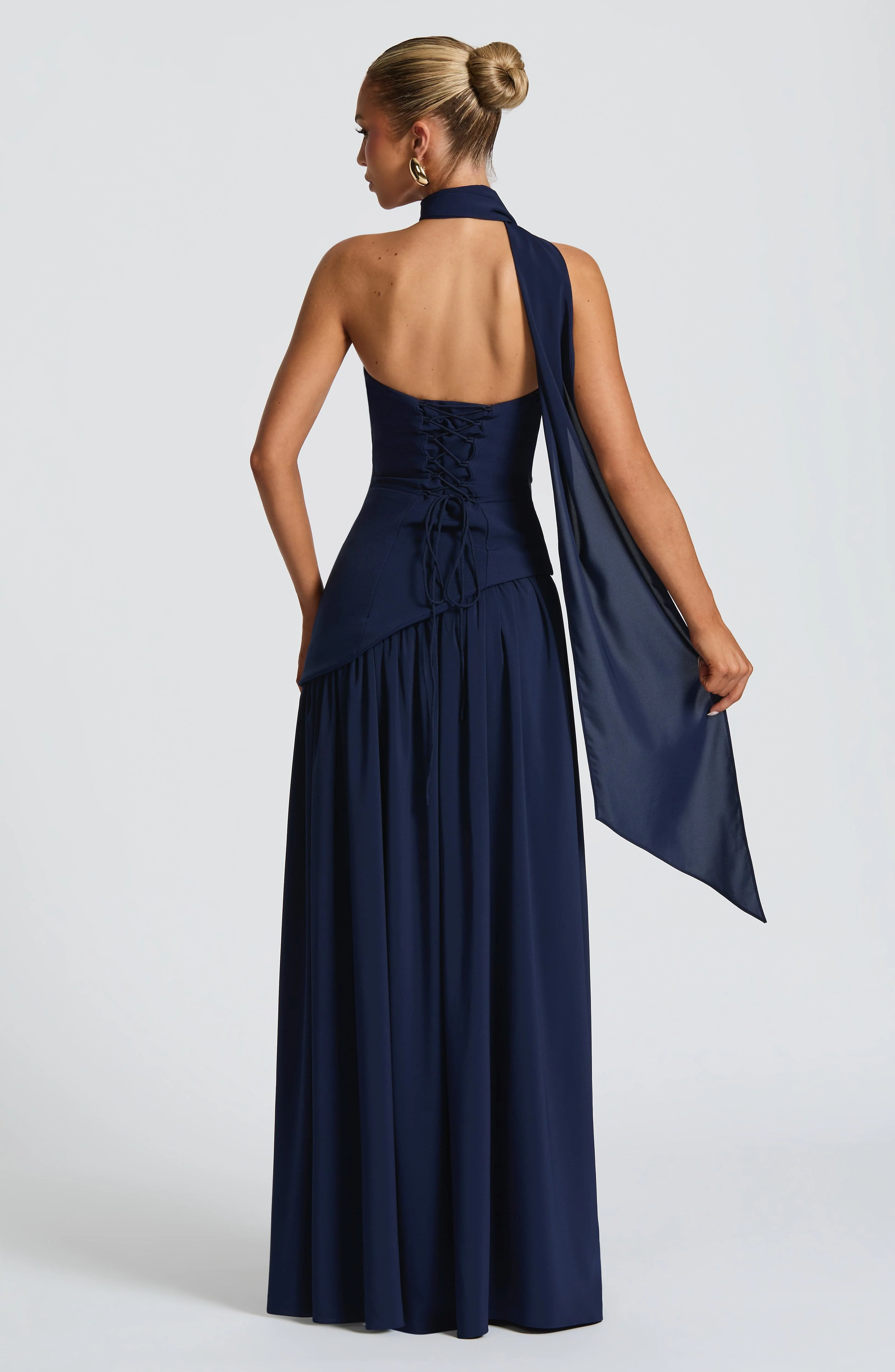 Tr?gerloses Maxikleid mit Beinschlitz f��r Hochzeitsg?ste