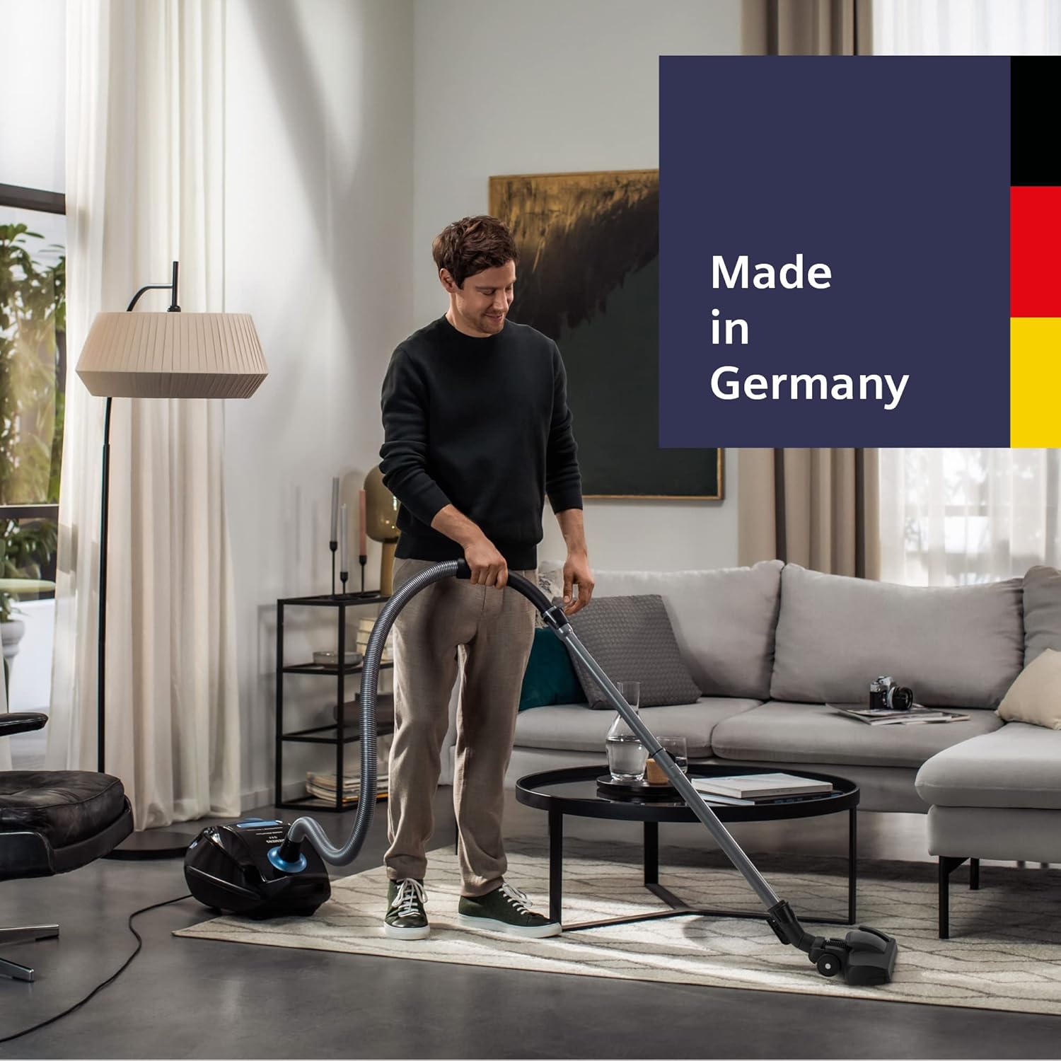 SIEMENS Staubsauger mit Beutel Q5.0 Extreme silencePower VSQ5X500, Bodenstaubsauger, ideal für Allergiker, Hygiene-Filter, Starke Saugleistung, XXL-Polsterdüse, langes Kabel, 650 W, schwarz