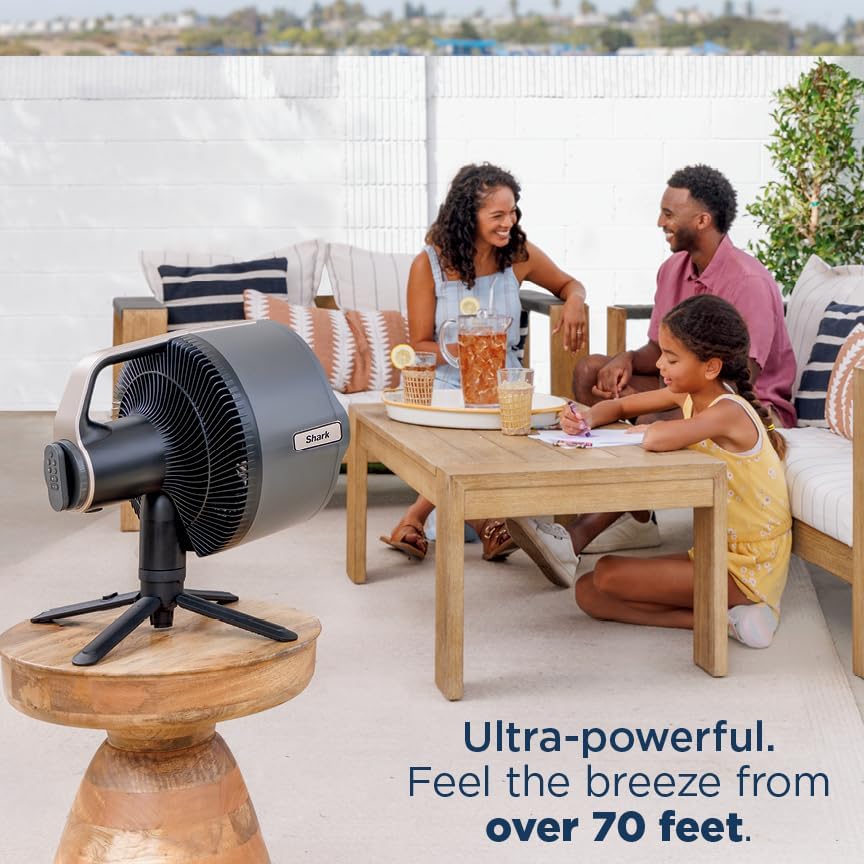 Shark FlexBreeze Pro Nevelventilator �C binnen & buiten, ge?ntegreerde nevel, voet op tafelblad, met of zonder snoer, tot 24 uur batterij, oscillerend, antraciet, FA302 (versie 2025)
