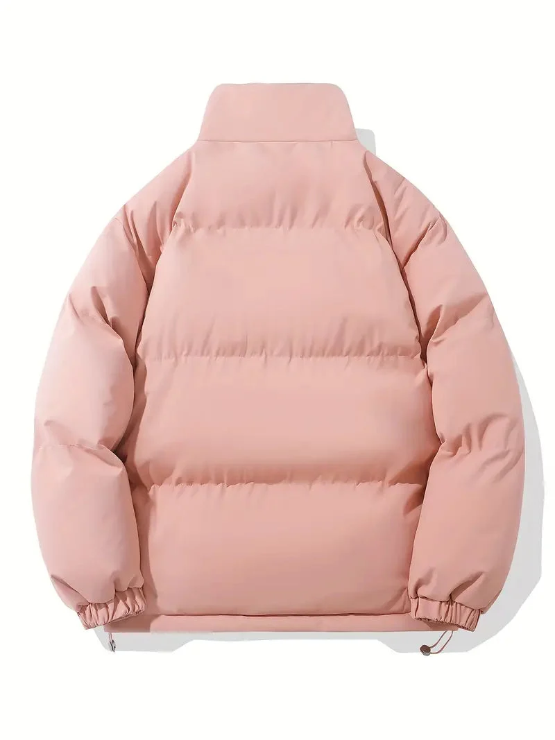Klassische warme Winterjacke mit Kapuze