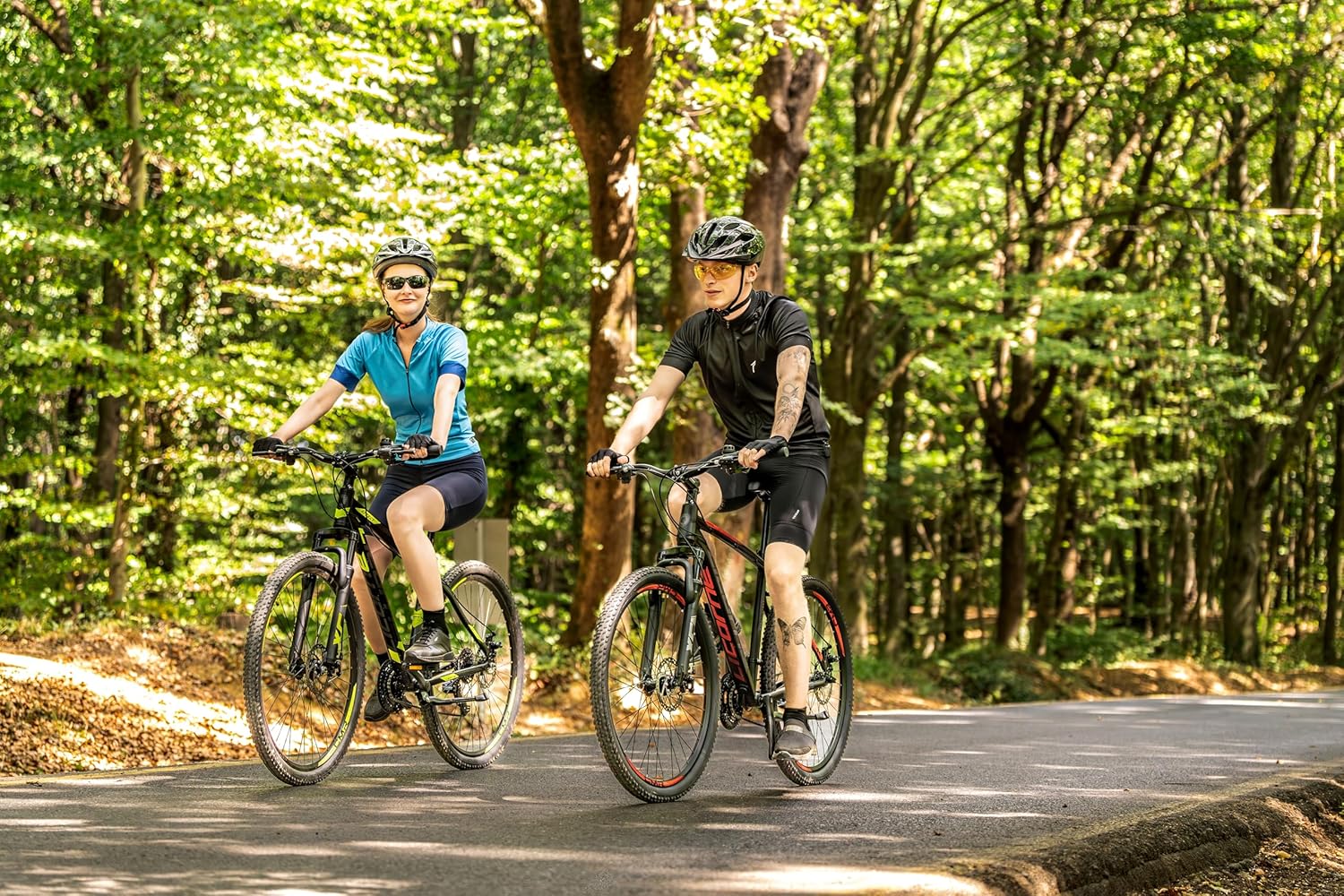 Licorne Bike Effect Premium Mountainbike Aluminium Discbremse Jungen Mädchen 21 Gang