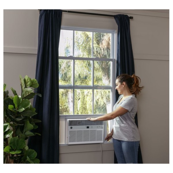 GE 10,000 BTU 115-Volt Window Air Conditioner with WiFi and Eco Mode for Medium Rooms, White, Ahwg10ba