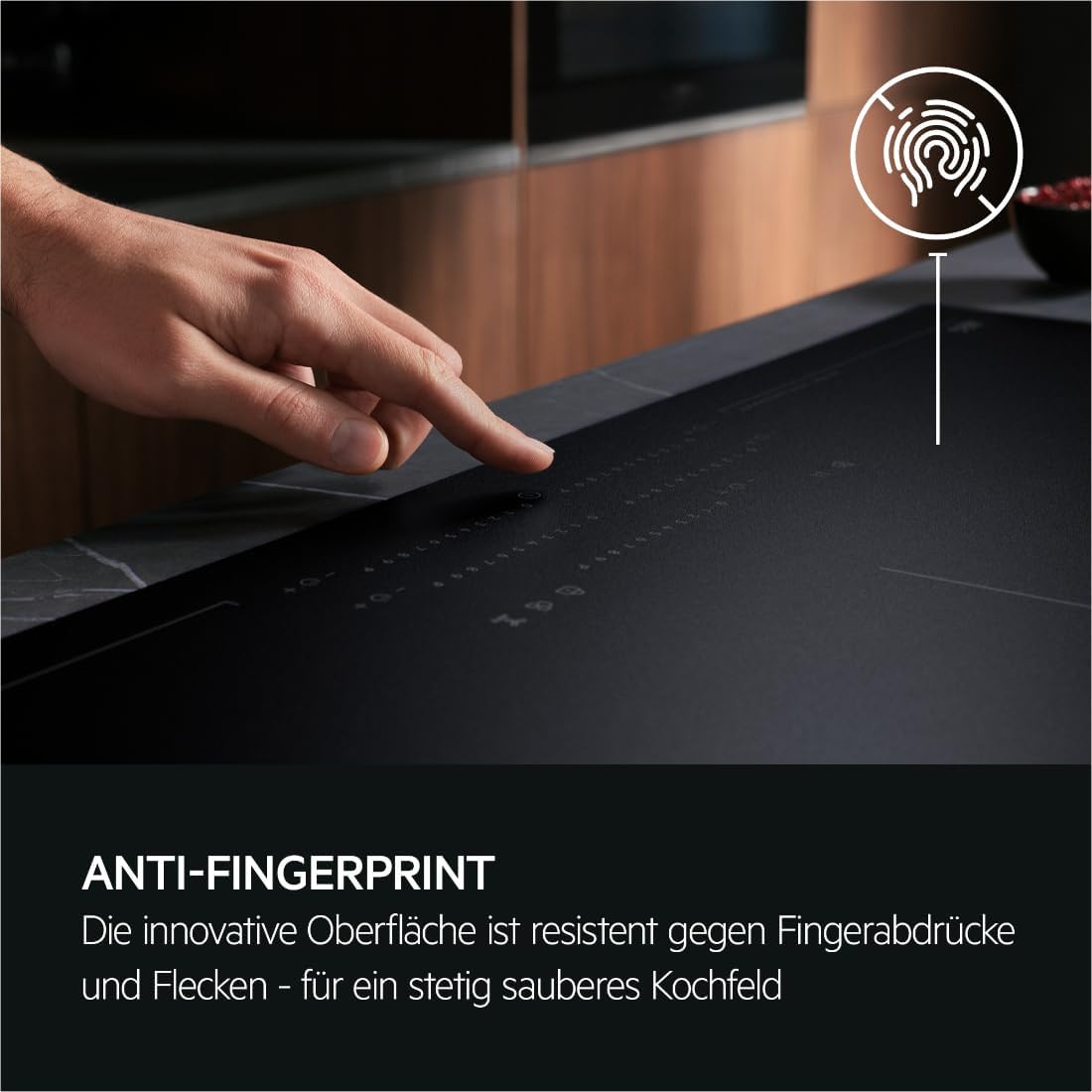 AEG Induktionskochfeld autark 80cm mit Dunstabzug / Made in Germany / 4 Flex-Kochzonen mit Bridge (Kombination 2er Zonen) / Auto-Funktion des Dunstabzugs / Aktivkohlefilter / COLI84COXB