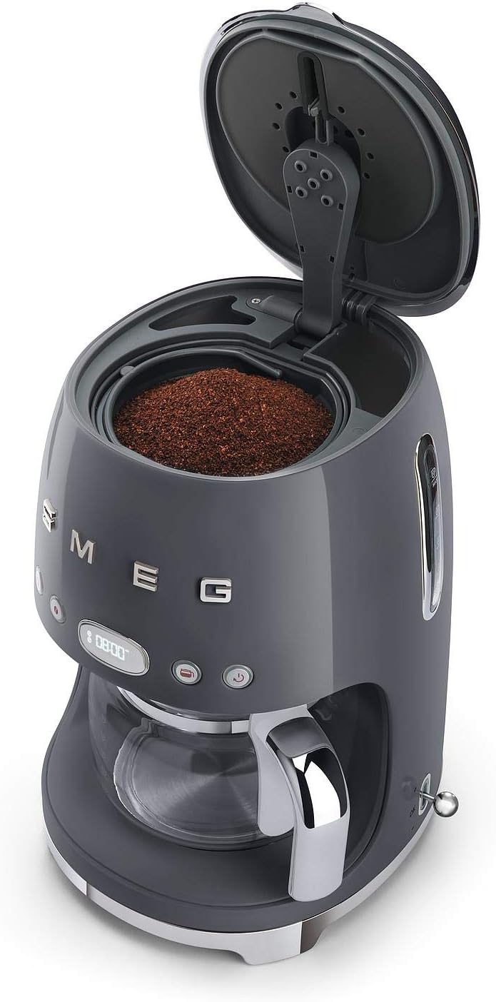 Smeg, DCF02BLMEU, Filter-Kaffeemaschine, Aroma und Autostart-Funktion, Glaskaraffe bis 12 Tassen, 2 Intensitätsniveaus, Warmhaltefunktion, 1050W, Mattschwarz