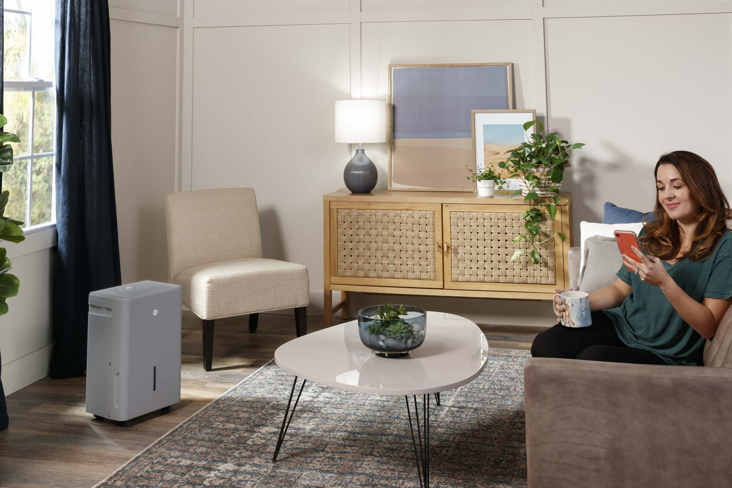 2025 Ge Appliances AWYR50LC Ge? Draagbare Slimme Energy Star? Ontvochtiger van 50 Pinten met Smart Dry-functie voor Vochtige Ruimtes
