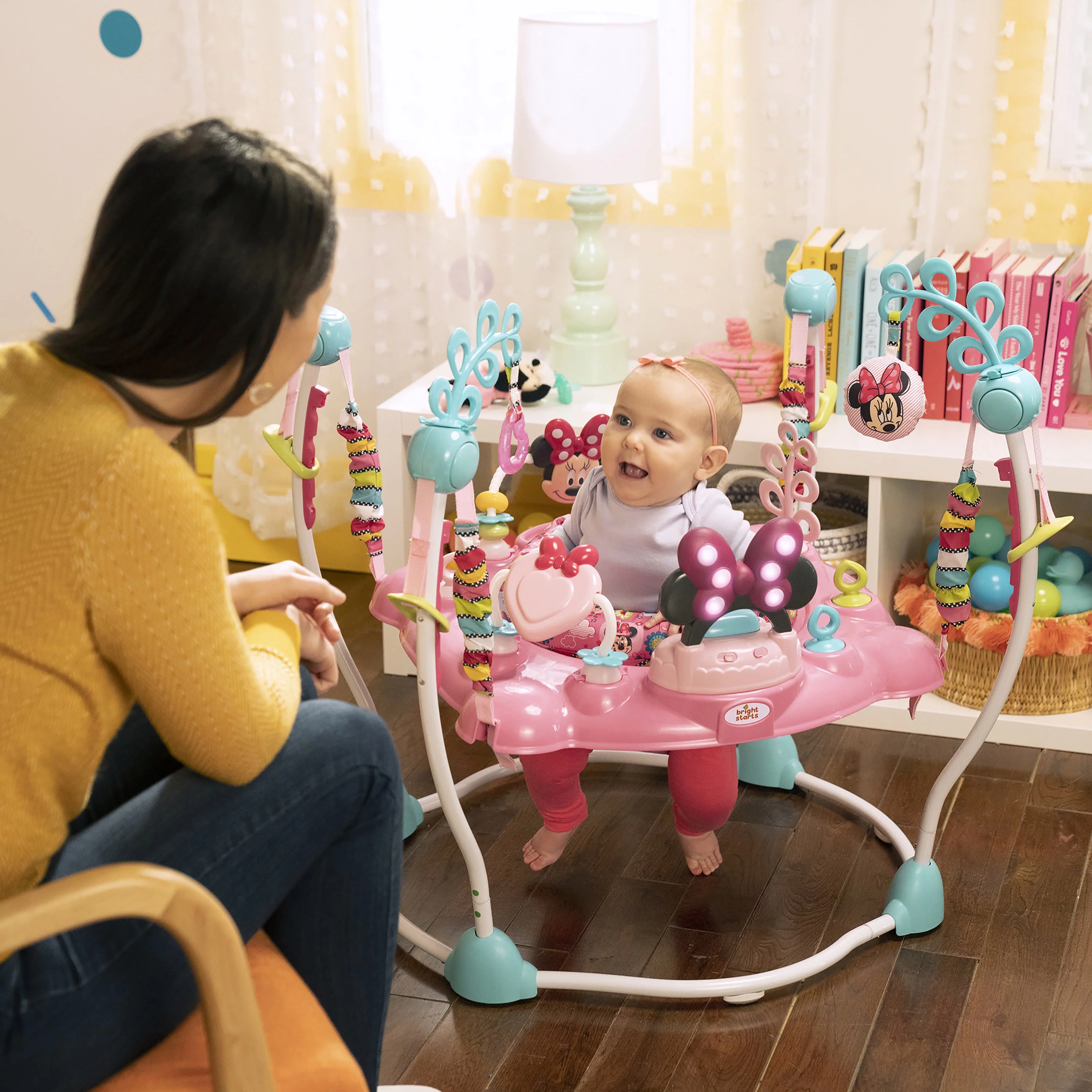 Bright Starts Disney Baby Minnie Mouse PeekABoo Activiteitenwip met Licht en Muziek, vanaf 6 maanden