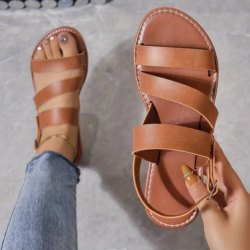 Schicke Damen-Sommersandalen mit drei Riemen f��r jeden Anlass
