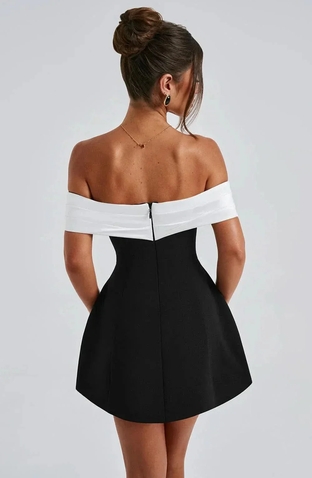 Damen Cocktail-Minikleid mit Off-Shoulder-Ausschnitt und Schleife