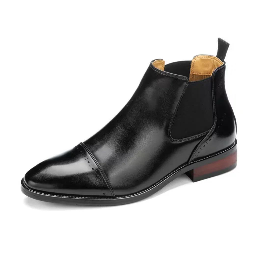 Men��s Black Chelsea Boots �C Polished Finish