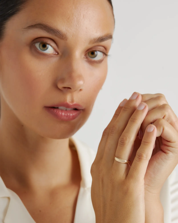 quince 14K Gold Lightweight Round Edge Band Rings