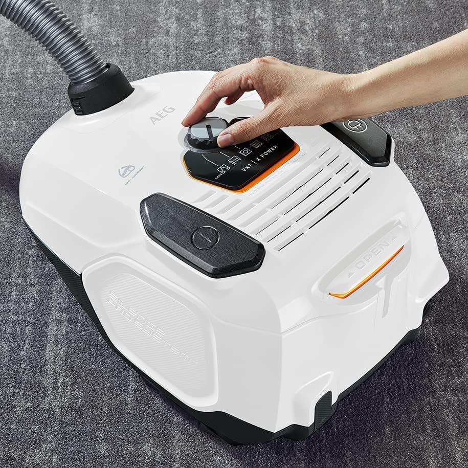 AEG VX7-2-IW-S Staubsauger / 360° drehbare Softrder / nur 69 db(A) / inkl. Zusatzdüsen / Ergo-Handgriff / waschbarer Filter / 650 Watt / 12 m Aktionsradius / neue technische Version / wei