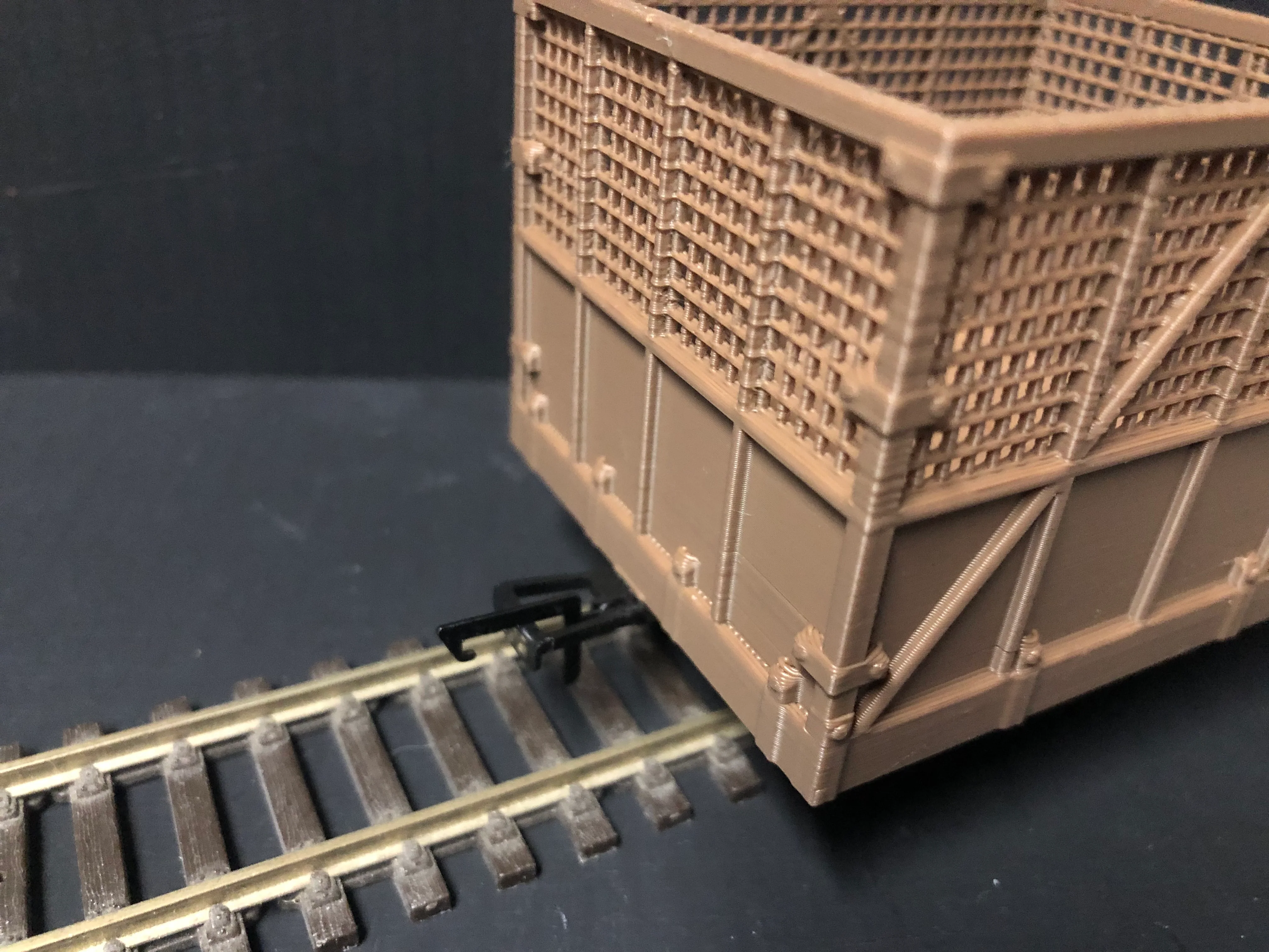 O-16.5 / NG7 4 Ton Sugar Cane Bin Wagon Kit Pre-Coloured, POM Wheels Included - EZ-PZ Range