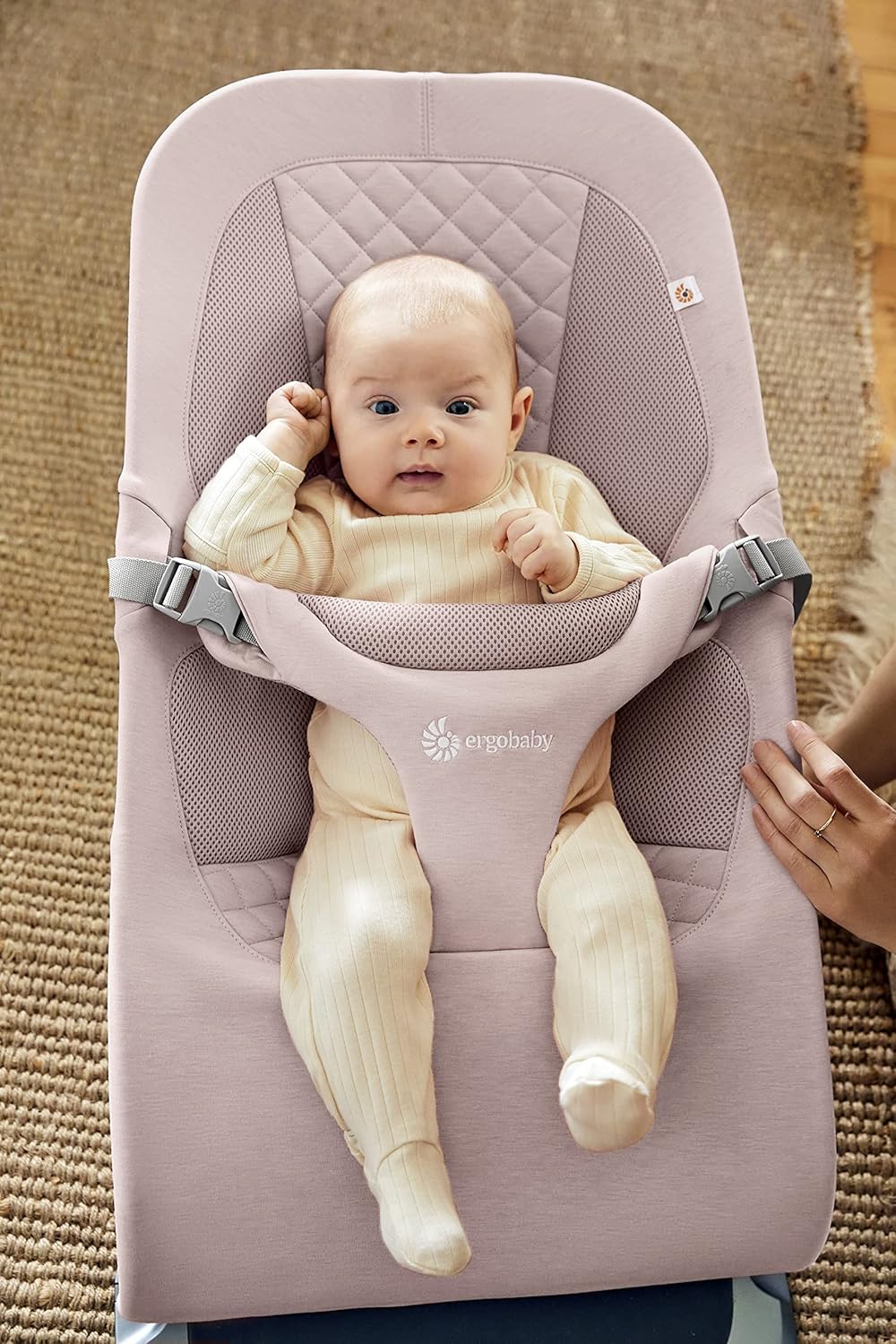 Ergobaby 3-in-1 Evolve Bouncer, Ergonomische Babywippe für Neugeborene ab Geburt bis zum Kleinkind, Babyschaukel mit Neugeboreneneinsatz (2,5 kg - 13,2 kg), Cream