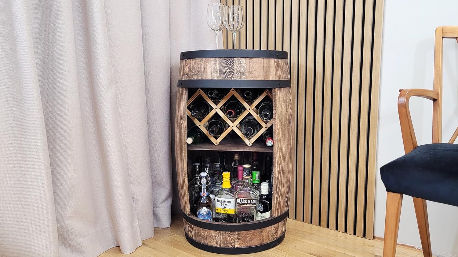 weeco Fassbar mit LED Beleuchtung und Weinhalter. Weinregal - Holzfass Hausbar 80cm. Rustikaler deko Barschrank Weinständer – Fass. Fassbier, Wein Flaschenständer - Bar Whisky Geschenk (Dunkelbraun)