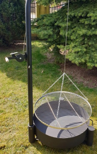 Grill ogrodowy żuraw na wysięgniku ruszt nierdzewny palenisko trójnóg