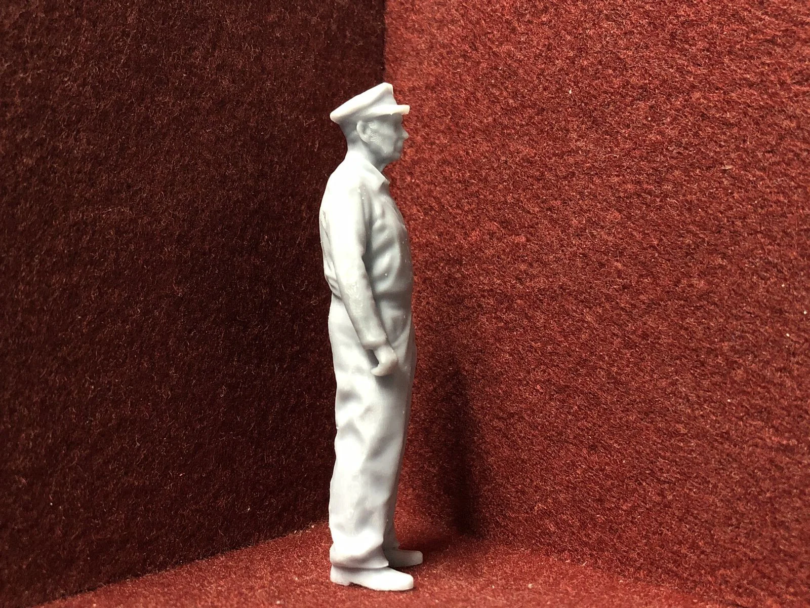G-Scale Driver with peaked cap - 3D scan of a real person - MD008 (also GN15)