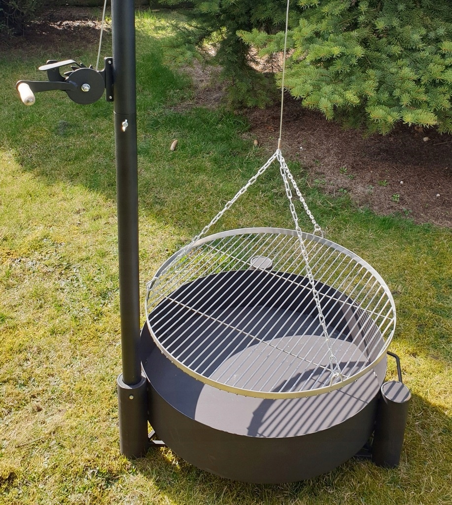Grill ogrodowy żuraw na wysięgniku ruszt nierdzewny palenisko trójnóg