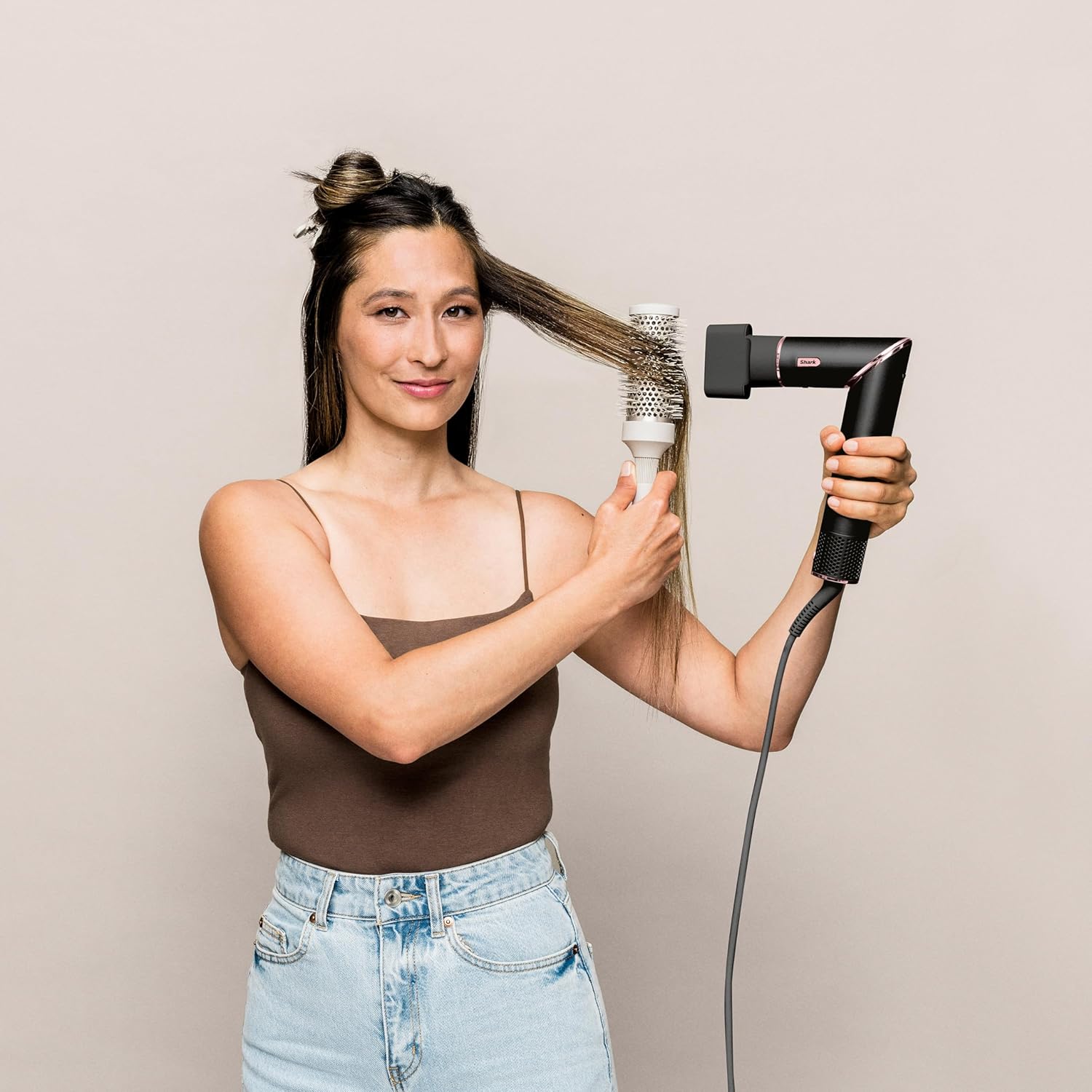 Shark FlexStyle 5-in-1 Luftstyler & Haartrockner, Auto-Wrap-Lockenaufsatz, Paddle-Bürste, Ovalbürste, Konzentrator, Diffusor, Aufbewahrungskoffer, Keine Hitzeschäden, Schwarz/Roségold, HD440EU