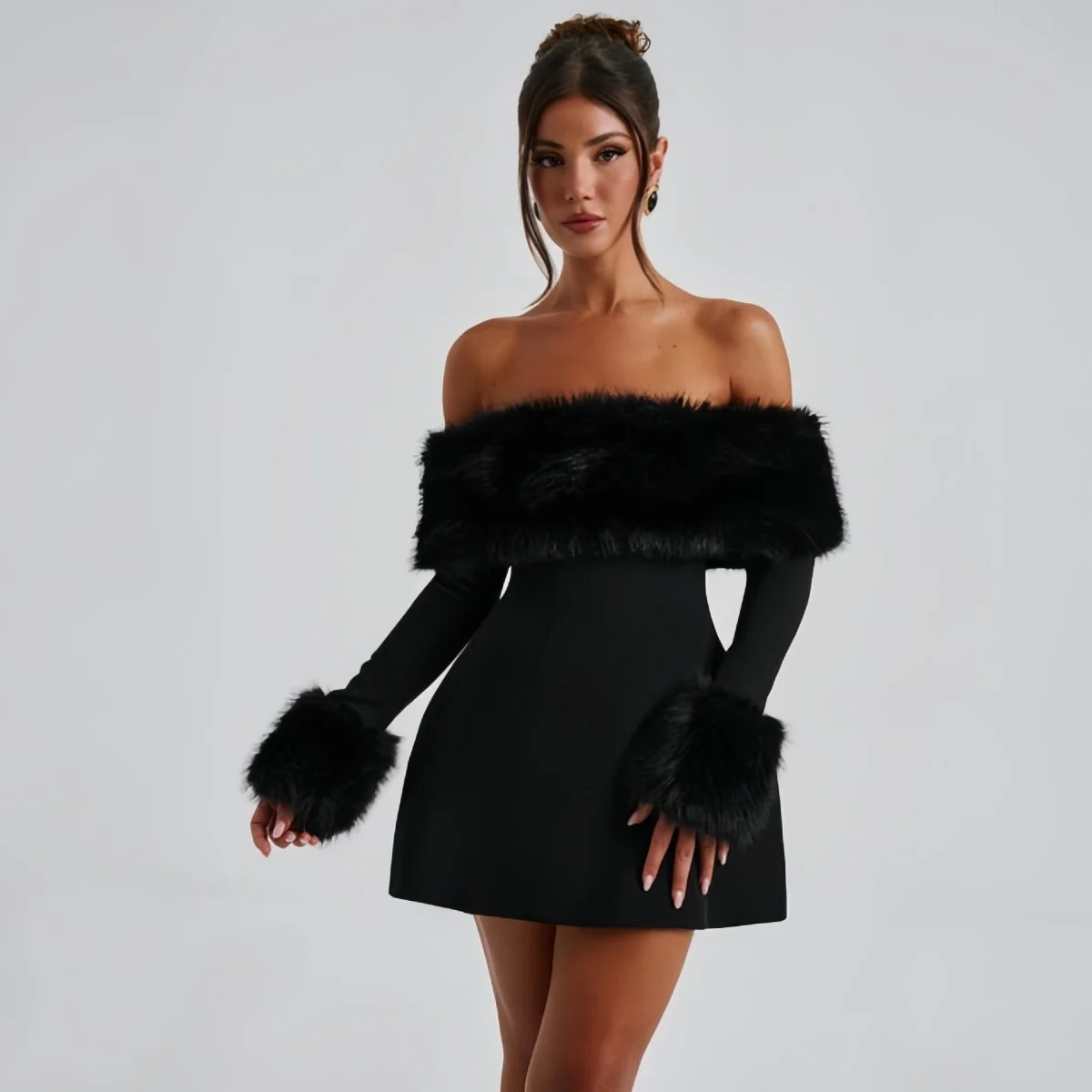 Off Shoulder Minikleid f��r Damen mit Kunstfellbesatz und elegantem Schnitt