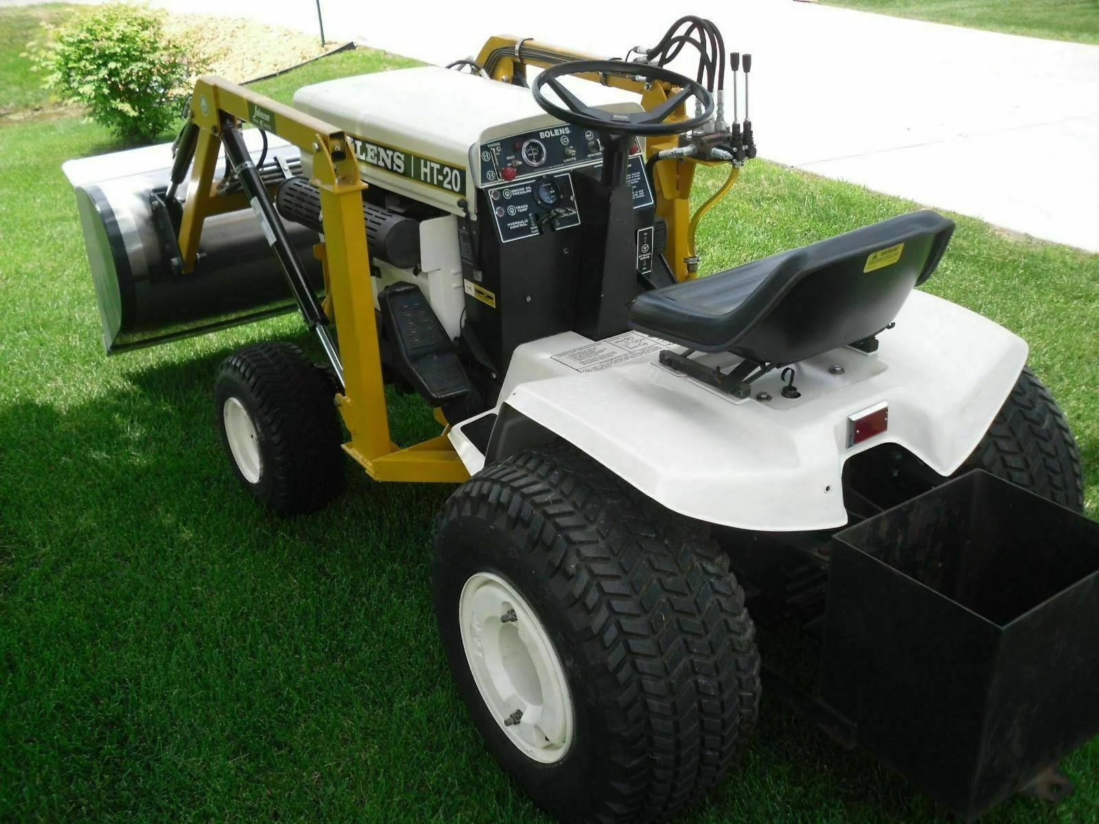 Voltage Regulator Rectifier Bolens HT-23 HT-20 HT-18 Lawn Tractors