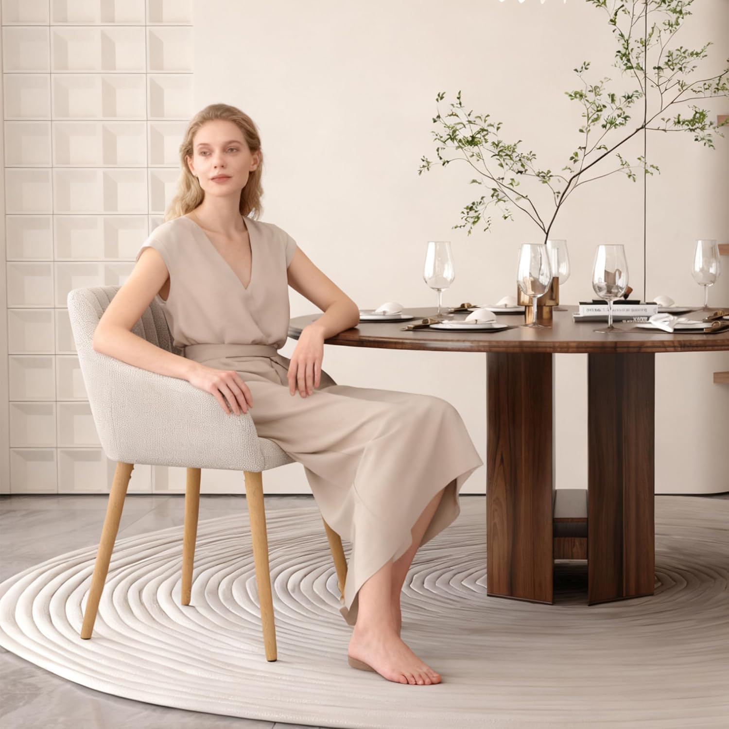 Armlehnenstuhl Esszimmerstuhl 4er Set Beige Holzbeine Polsterstuhl mit Armlehne Stühle Esszimmer Küchenstuhl Wohnzimmerstuhl aus Polyester