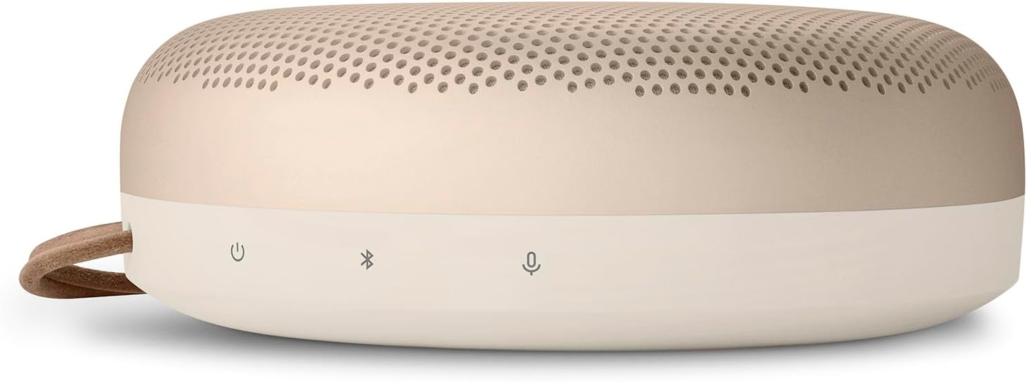 Bang & Olufsen Beosound A1 (2. Gen) – Kabelloser tragbarer IP67 wasserdichter Bluetooth-Lautsprecher mit 360-Grad-Sound, Alexa Voice Assistant & Speakerphone, 18 h Akkulaufzeit - Black Anthracite