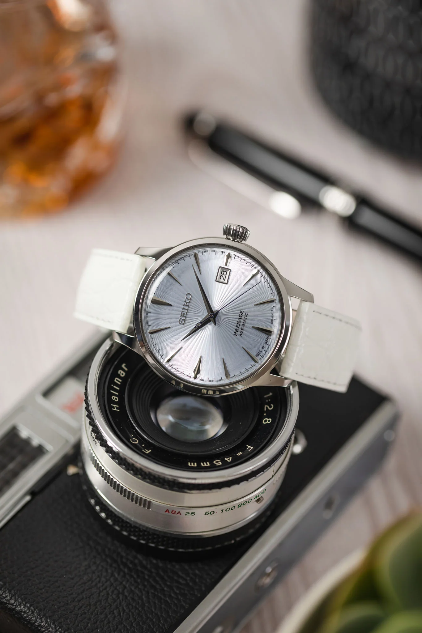 Hirsch CROCOGRAIN Crocodile Embossed Leather Watch Strap in WHITE